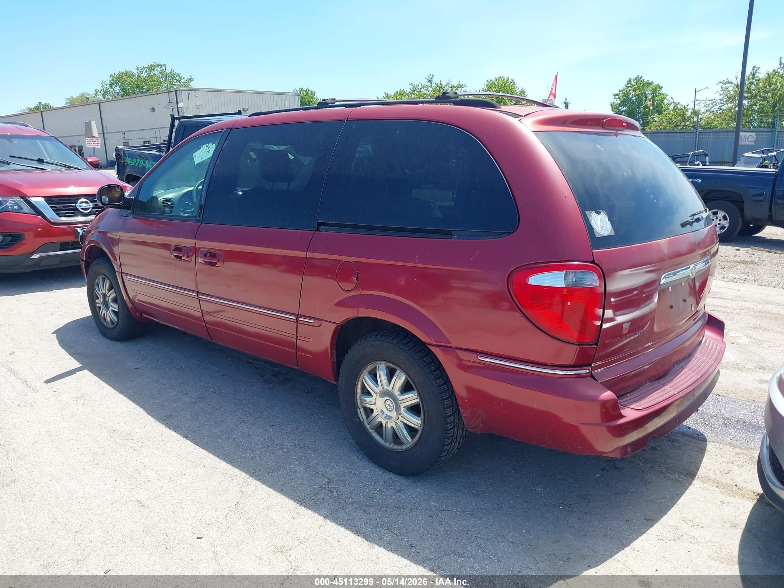 2007 Chrysler Town & Country Limited Red vin: 2A4GP64L07R306093
