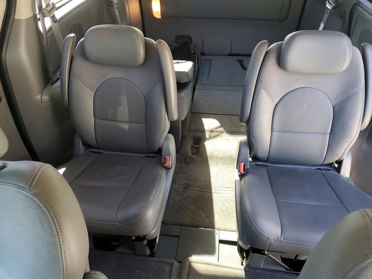 2006 Chrysler Town & Country Limited Black vin: 2A4GP64L26R809431