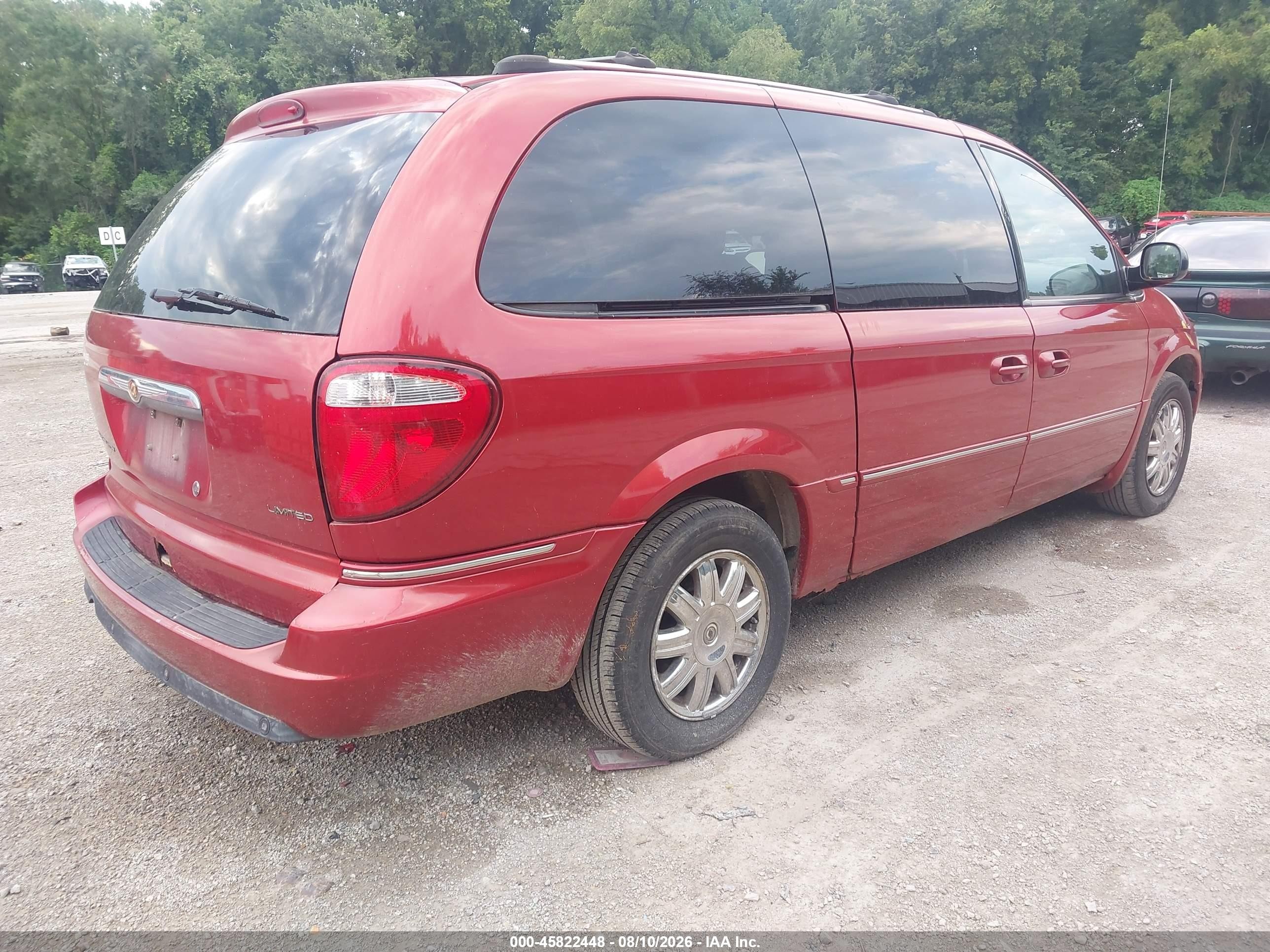 2007 Chrysler Town & Country Limited Red vin: 2A4GP64L37R139941