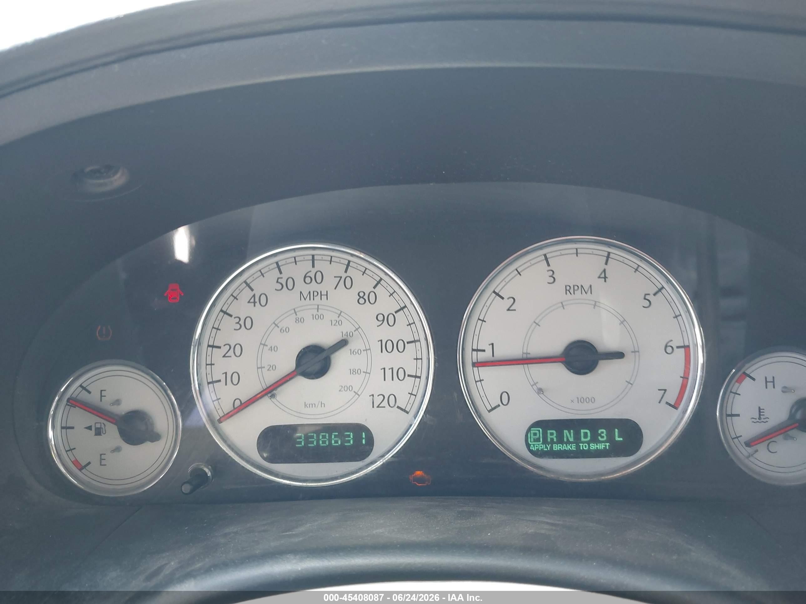 2007 Chrysler Town & Country Limited Silver vin: 2A4GP64L37R210295