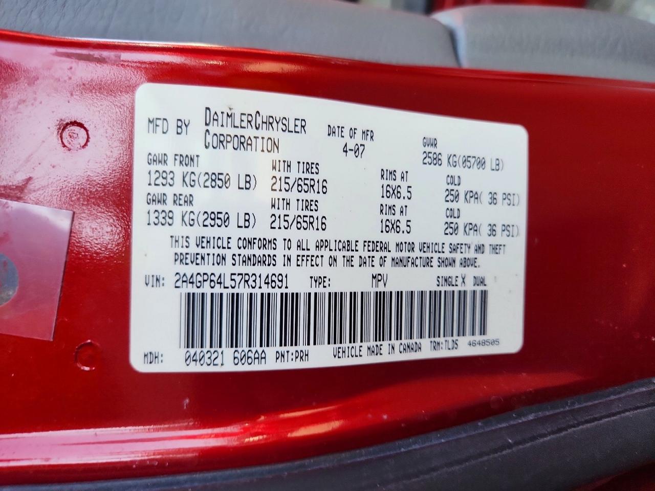 2007 Chrysler Town & Country Limited Red vin: 2A4GP64L57R314691