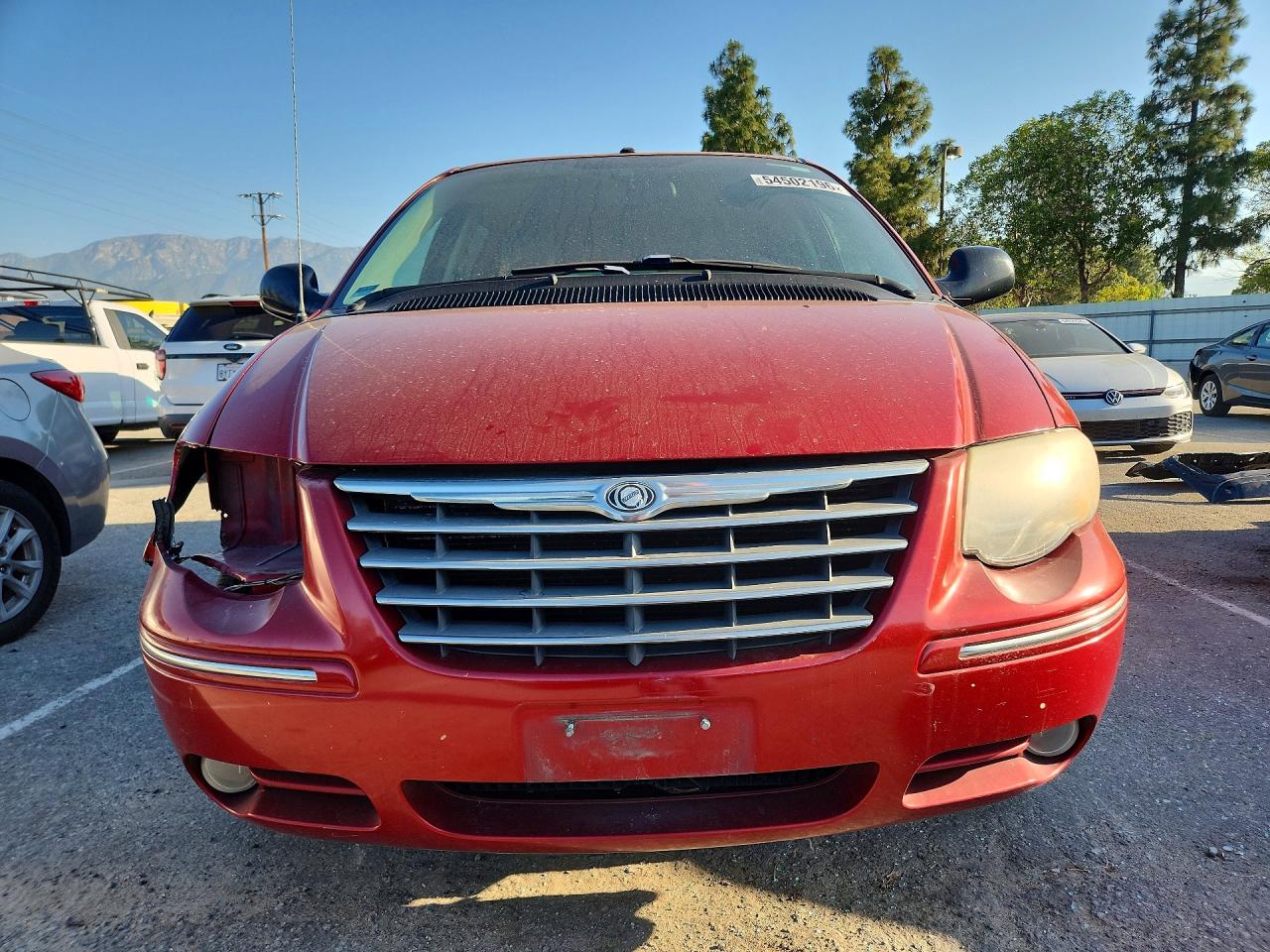 2007 Chrysler Town & Country Limited Red vin: 2A4GP64L57R314691