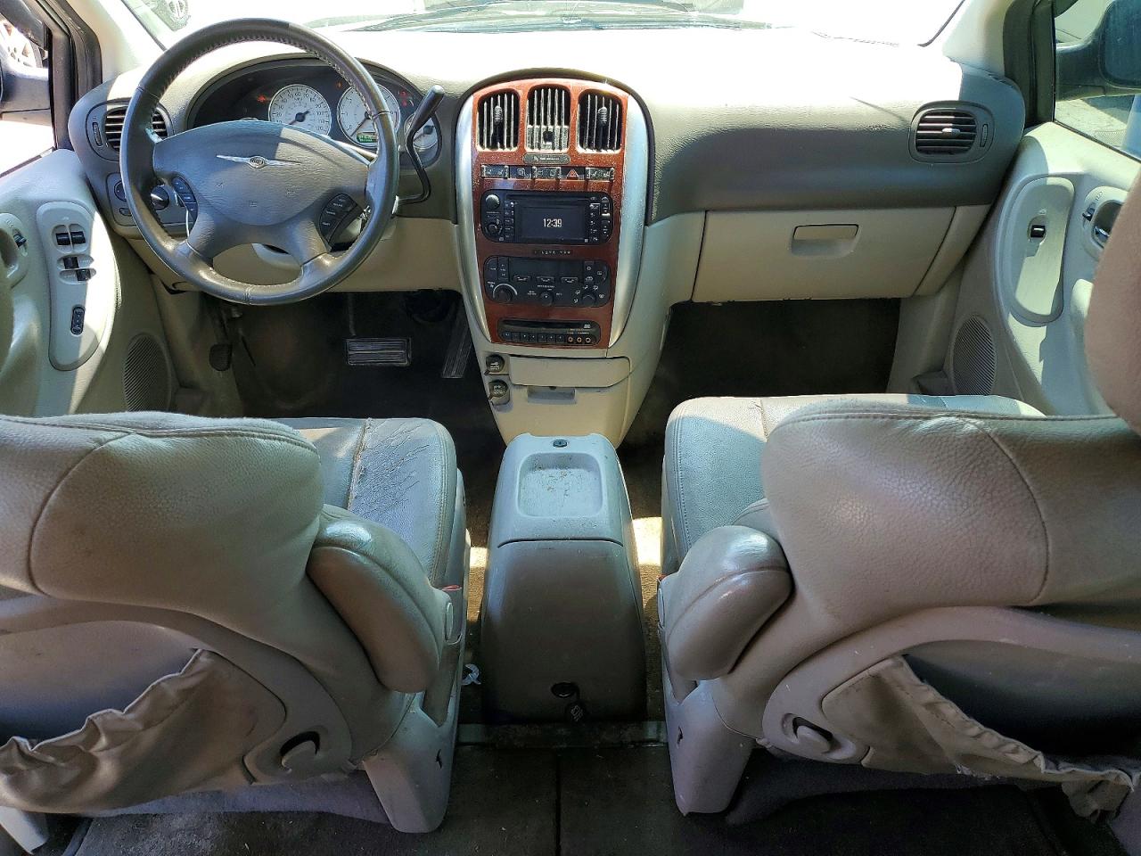 2007 Chrysler Town & Country Limited Silver vin: 2A4GP64LX7R260532