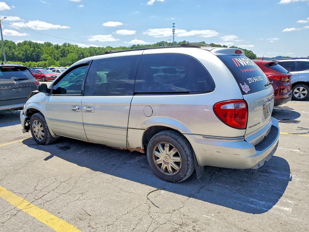 2007 Chrysler Town & Country Limited Silver vin: 2A4GP64LX7R260532