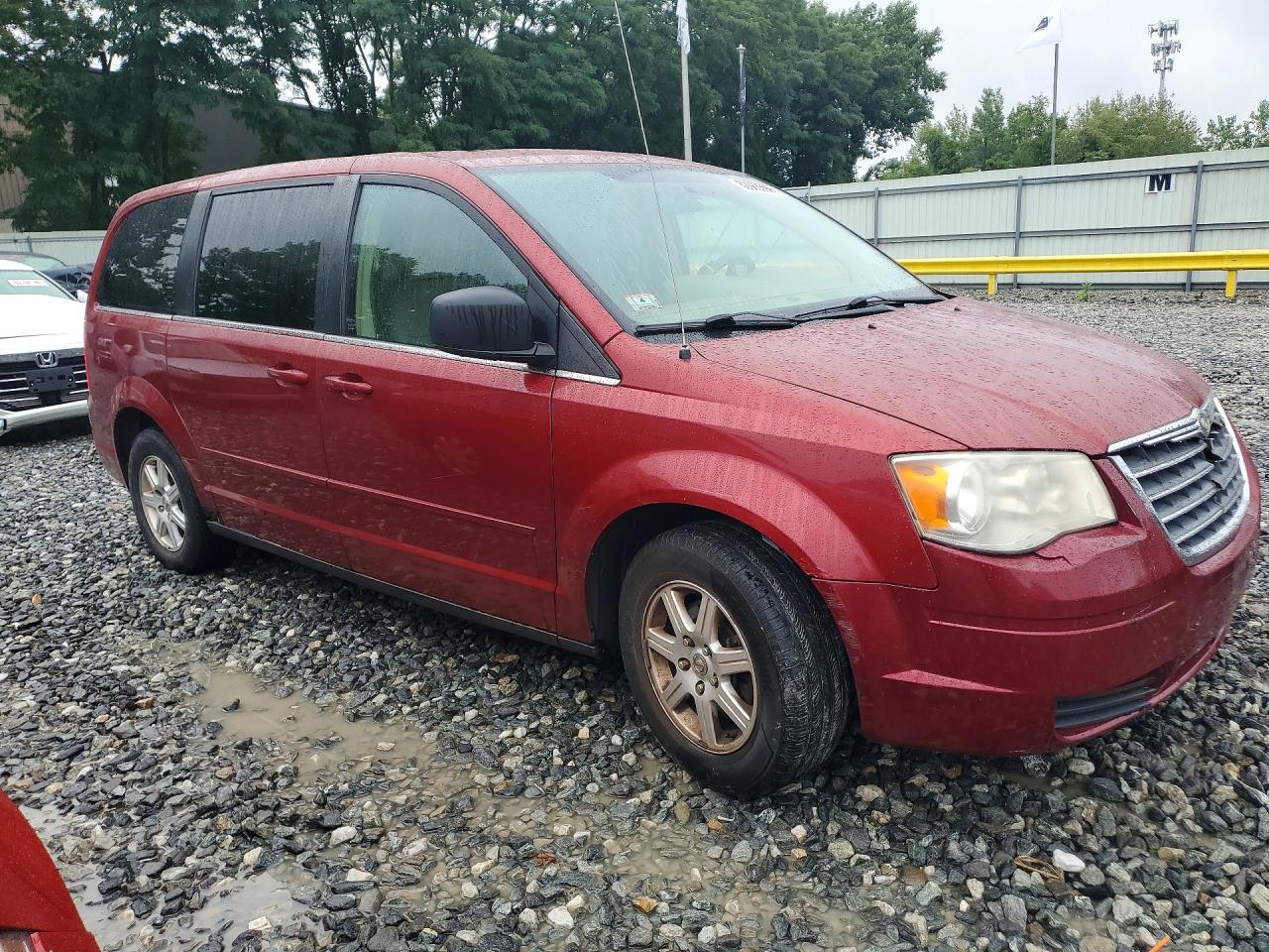 2010 Chrysler Town & Country Lx Red vin: 2A4RR2D13AR428819
