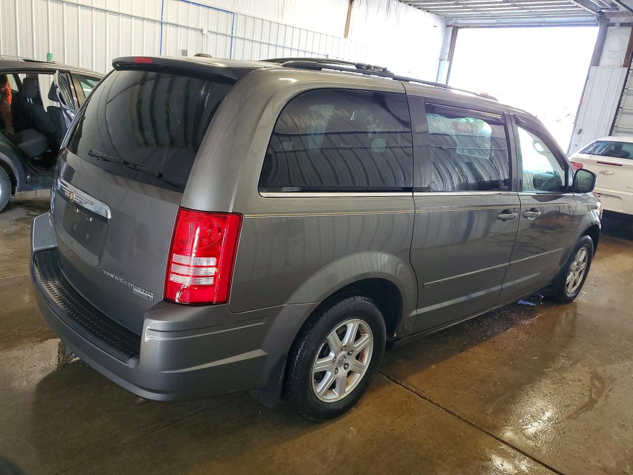 2010 Chrysler Town & Country Lx Green vin: 2A4RR2D13AR442218