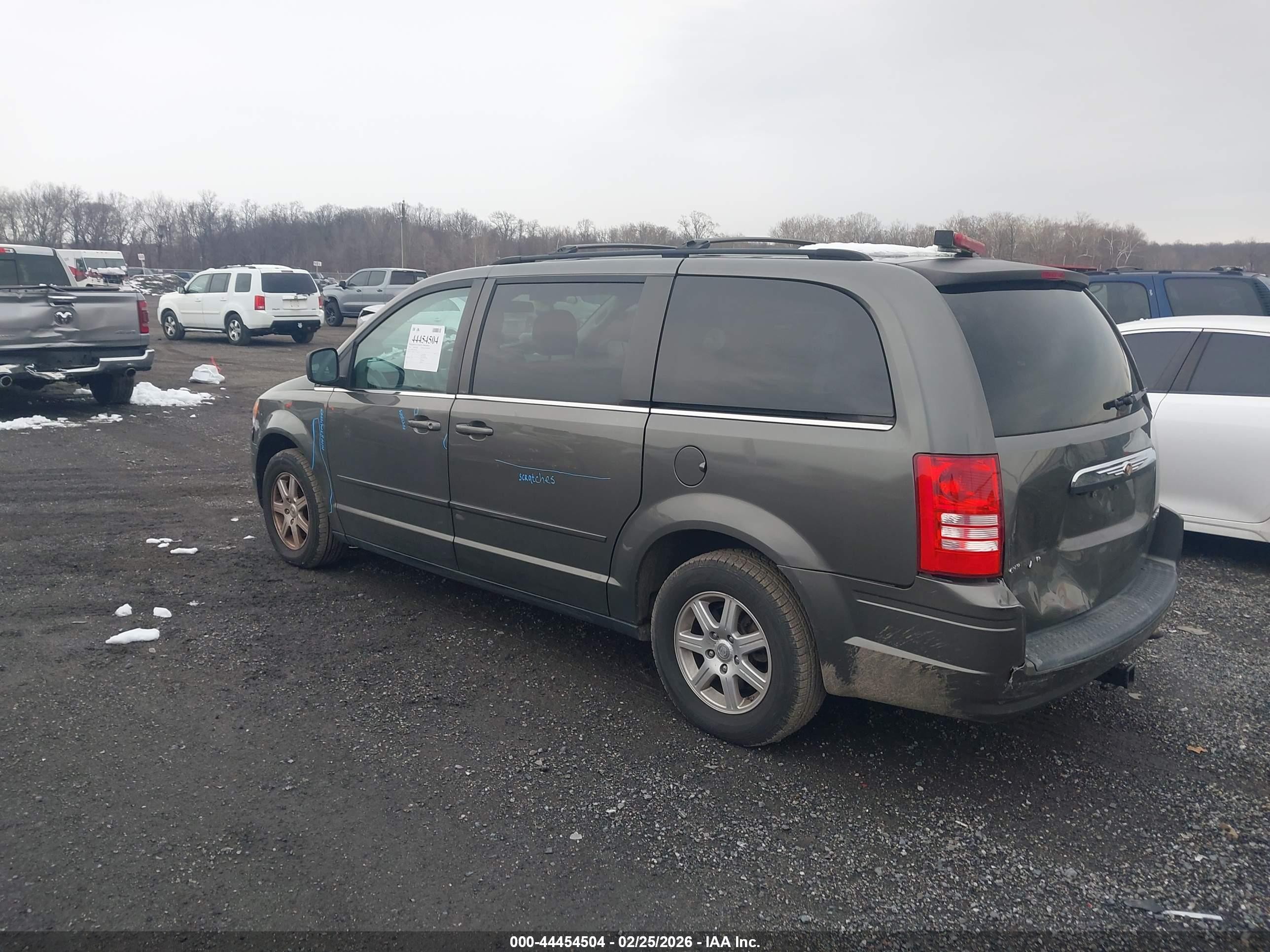 2010 Chrysler Town & Country New Lx Серый vin: 2A4RR2D17AR454503