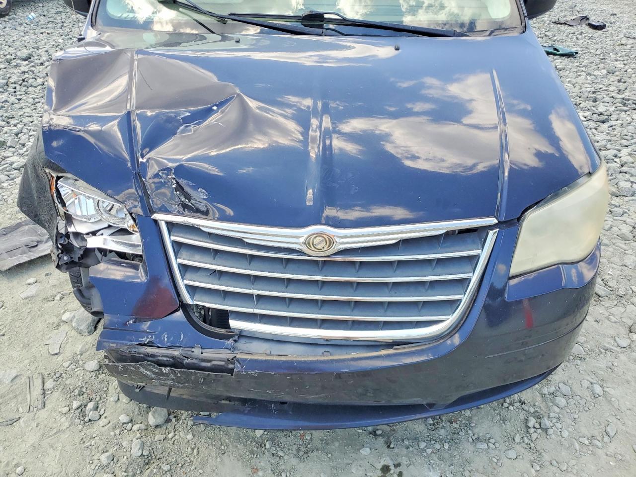 2010 Chrysler Town & Country Lx Синий vin: 2A4RR4DE1AR173876