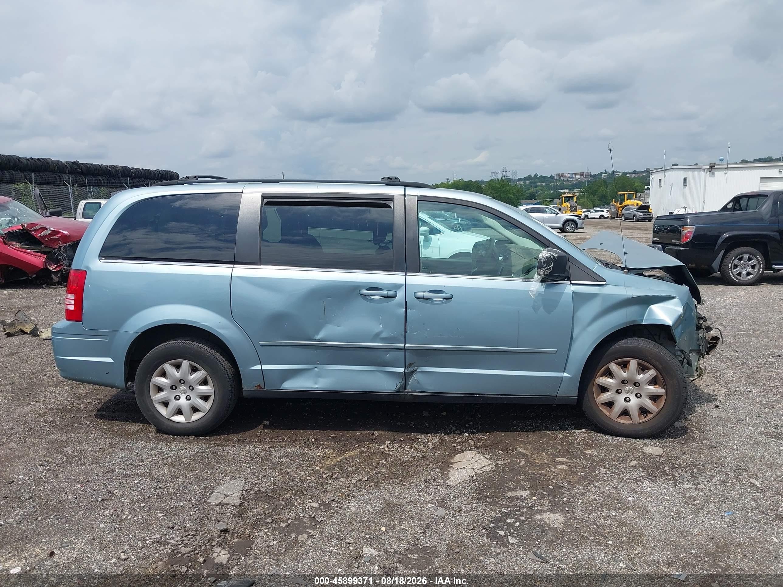2010 Chrysler Town & Country Lx Light Blue vin: 2A4RR4DE4AR161754