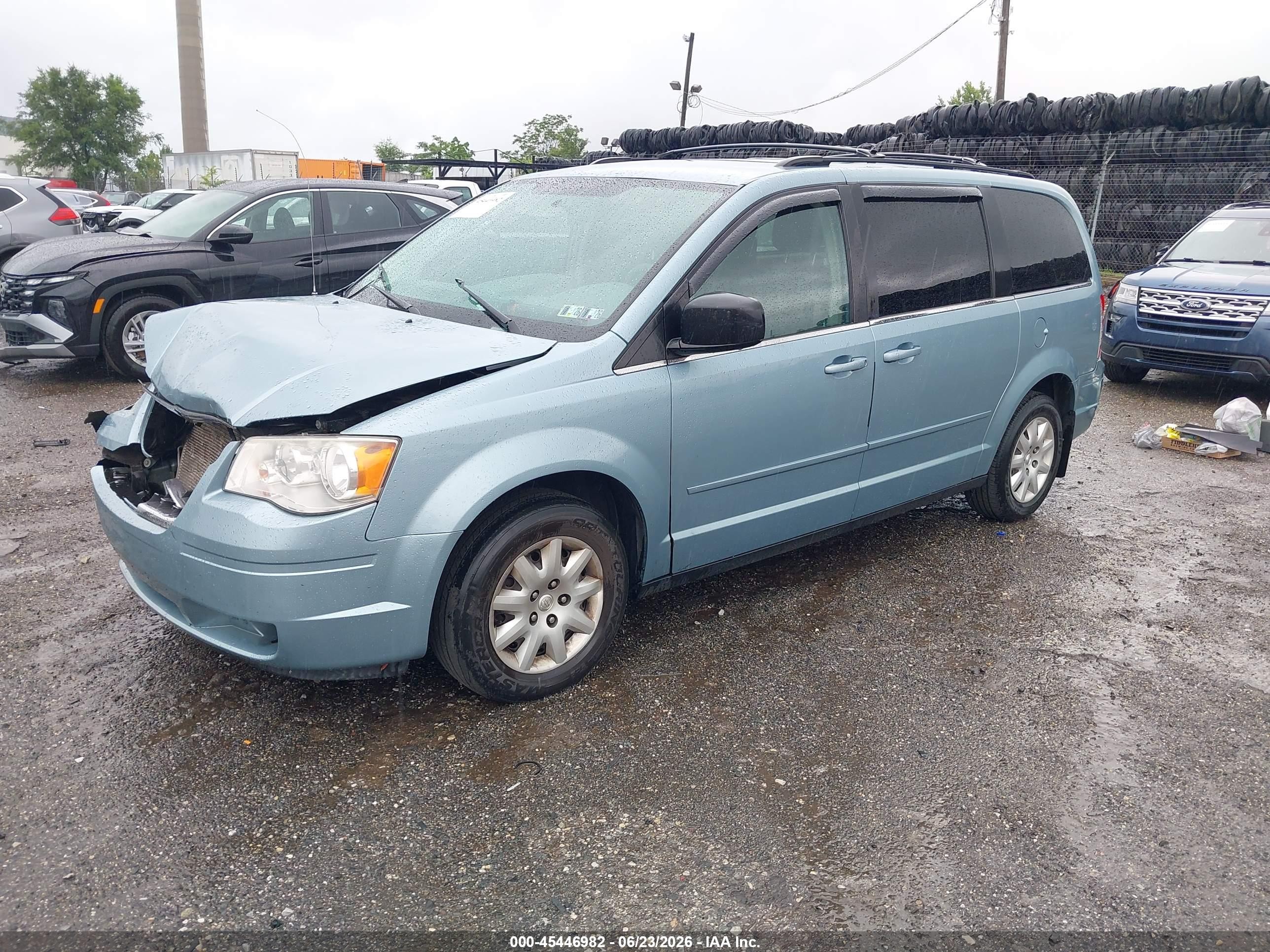 2010 Chrysler Town & Country Lx Light Blue vin: 2A4RR4DE5AR315047