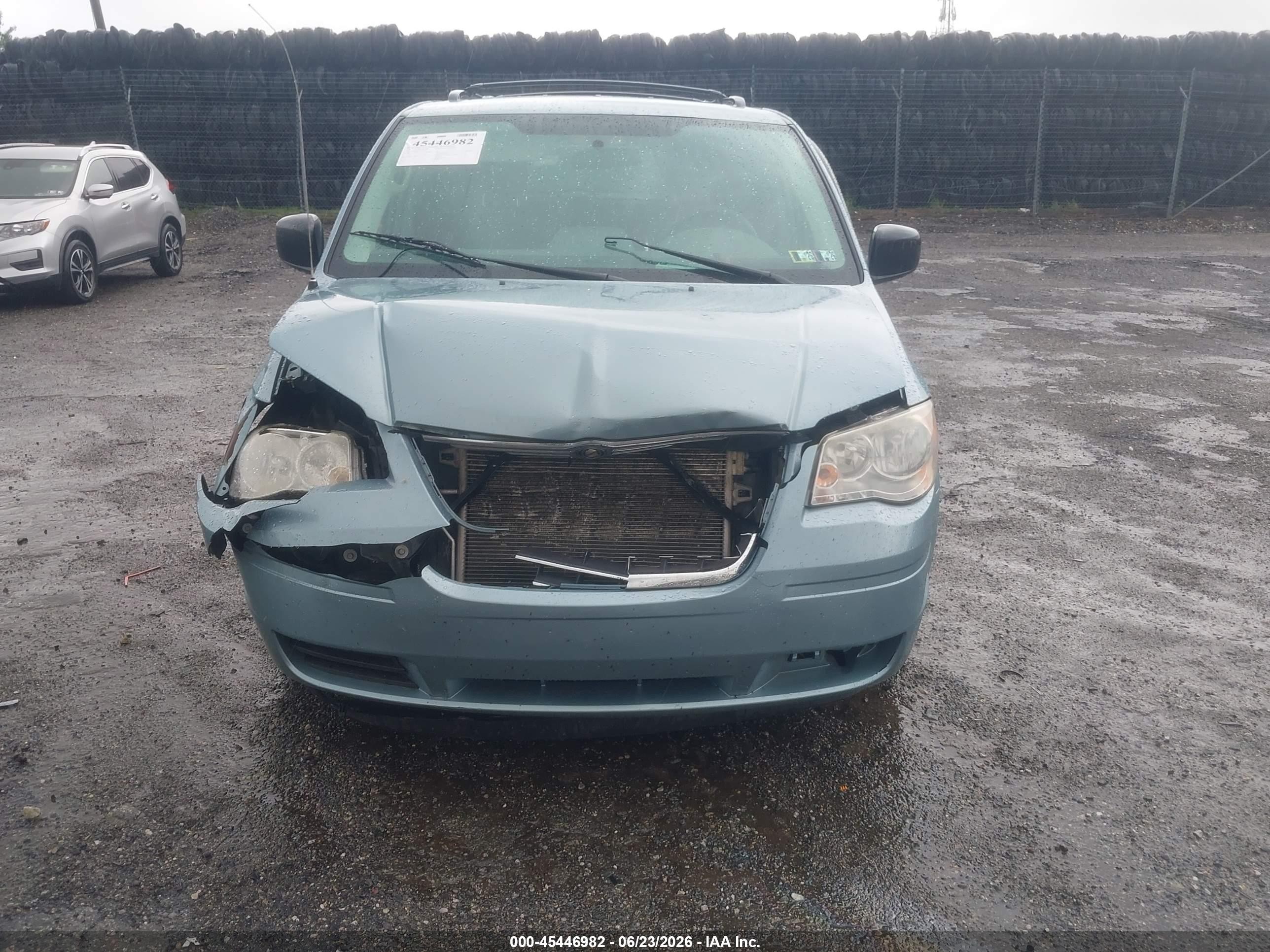 2010 Chrysler Town & Country Lx Light Blue vin: 2A4RR4DE5AR315047