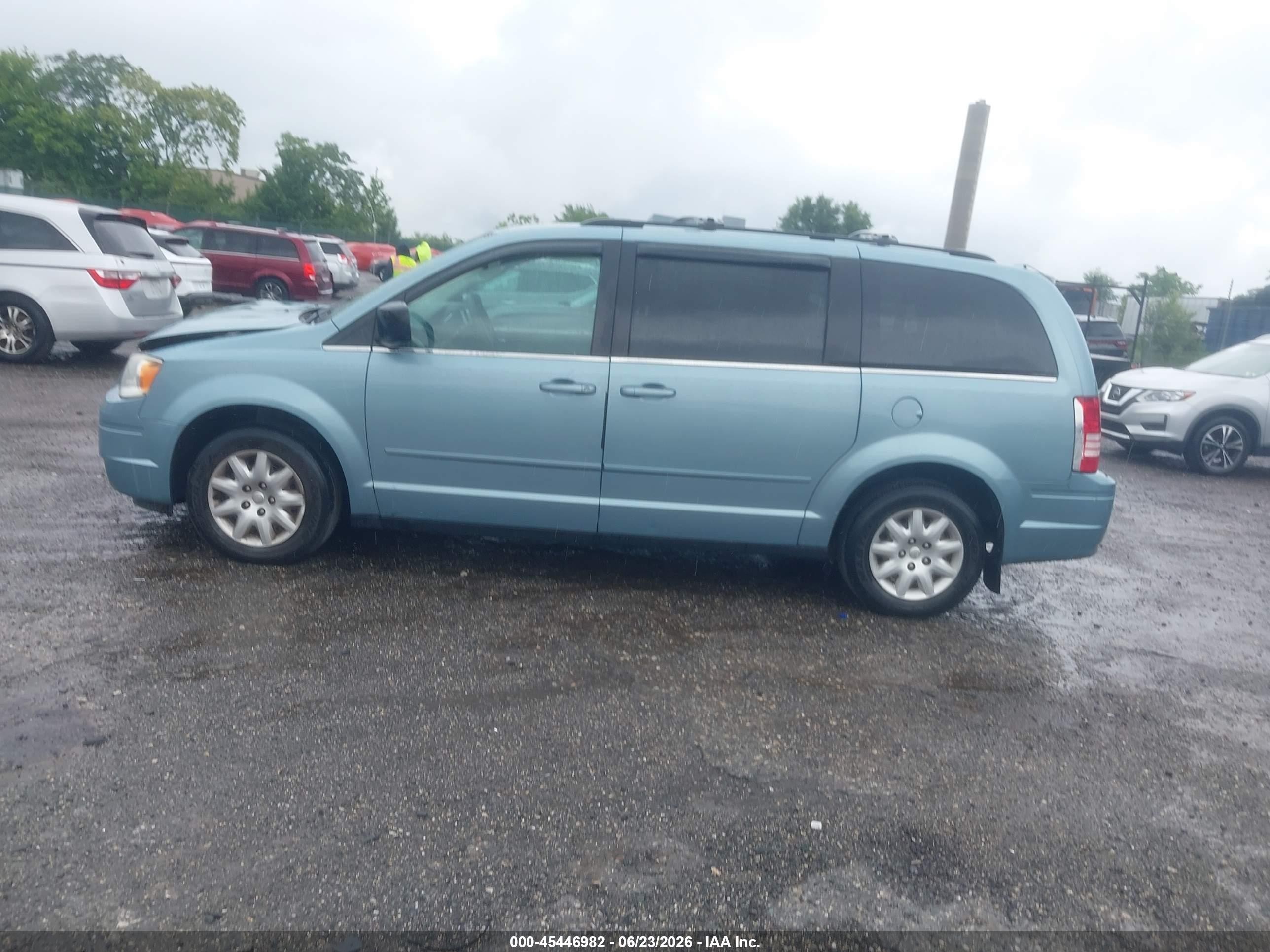2010 Chrysler Town & Country Lx Light Blue vin: 2A4RR4DE5AR315047