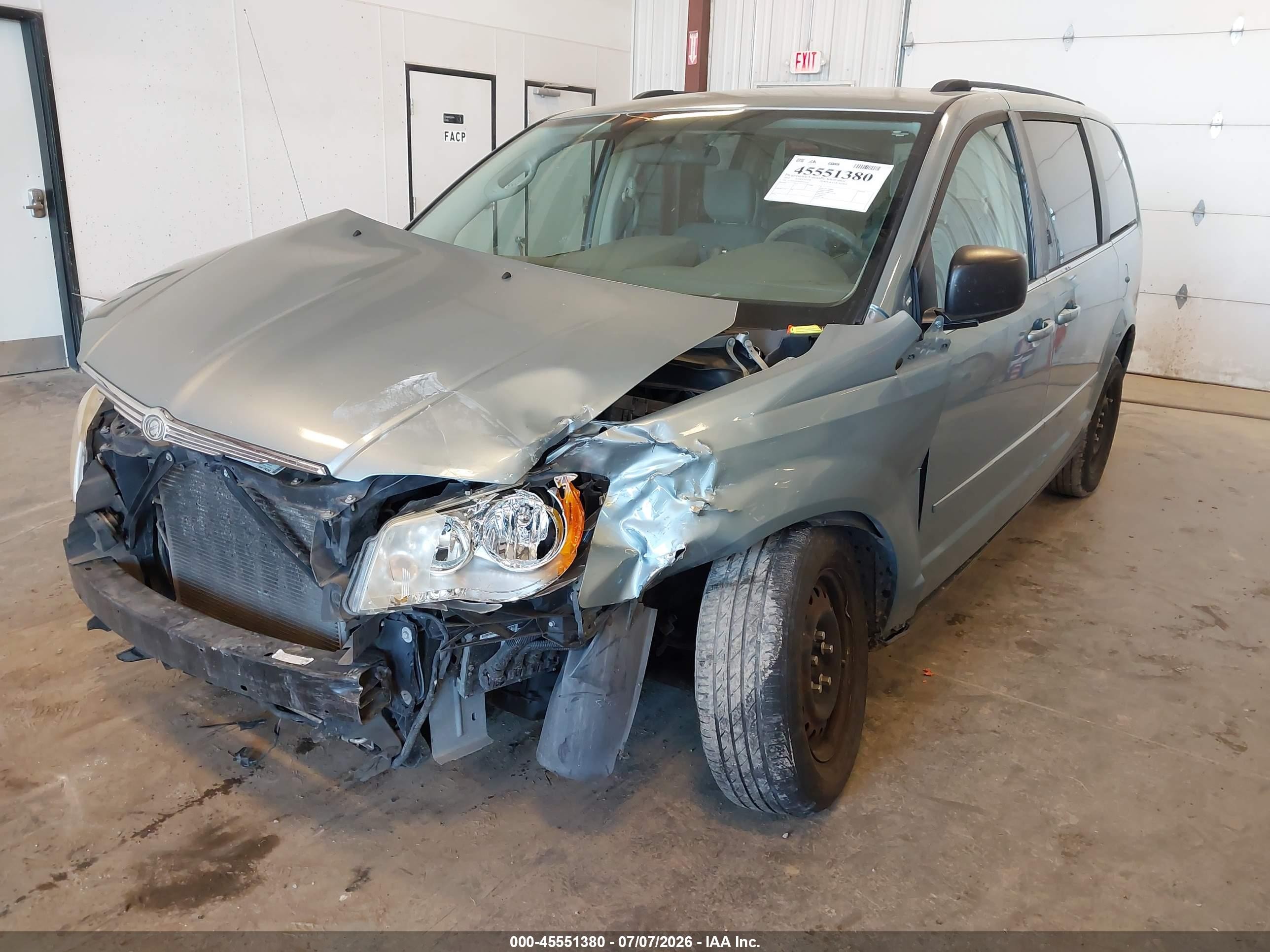 2010 Chrysler Town & Country Lx Light Blue vin: 2A4RR4DE6AR192469