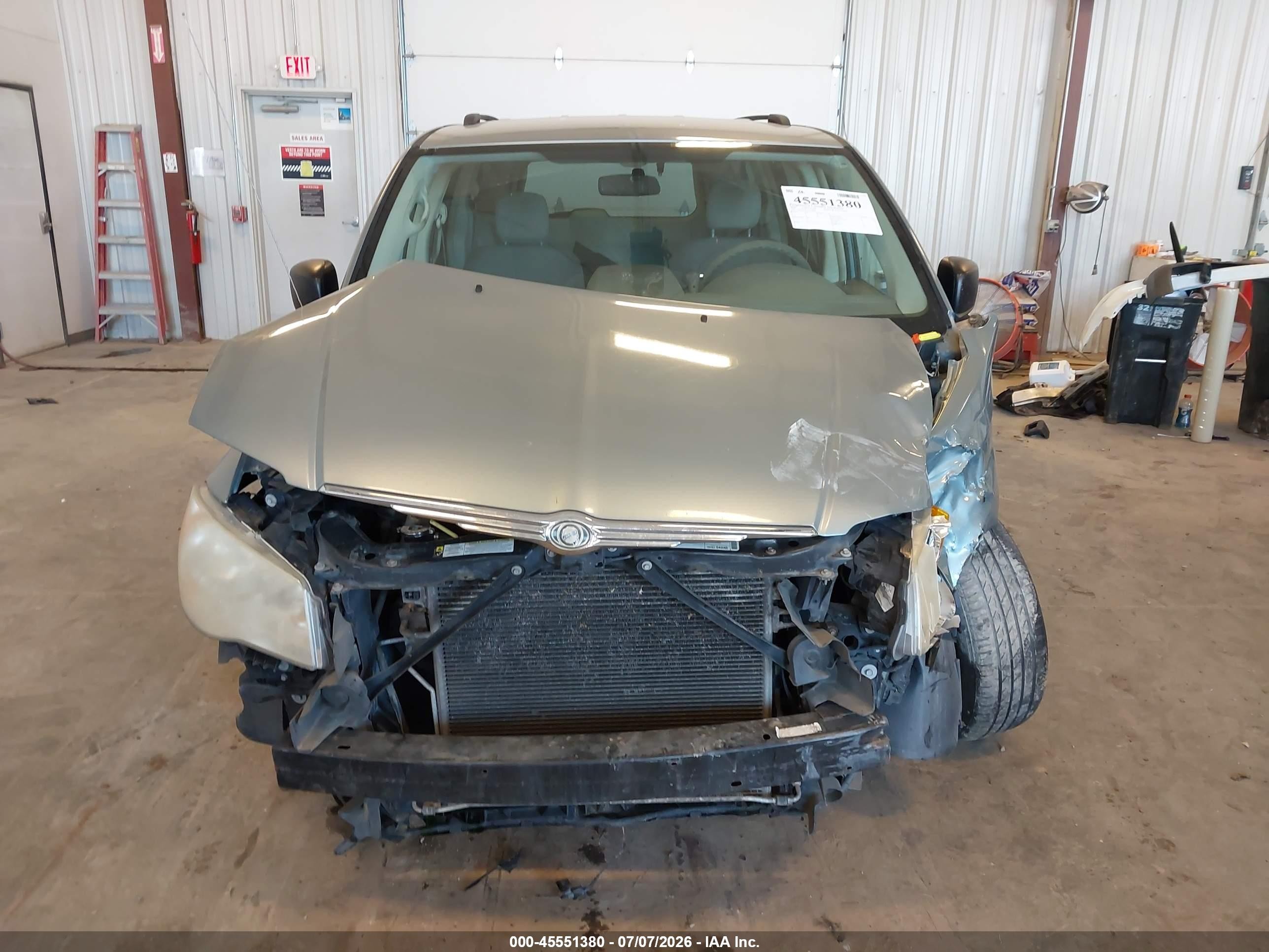 2010 Chrysler Town & Country Lx Light Blue vin: 2A4RR4DE6AR192469