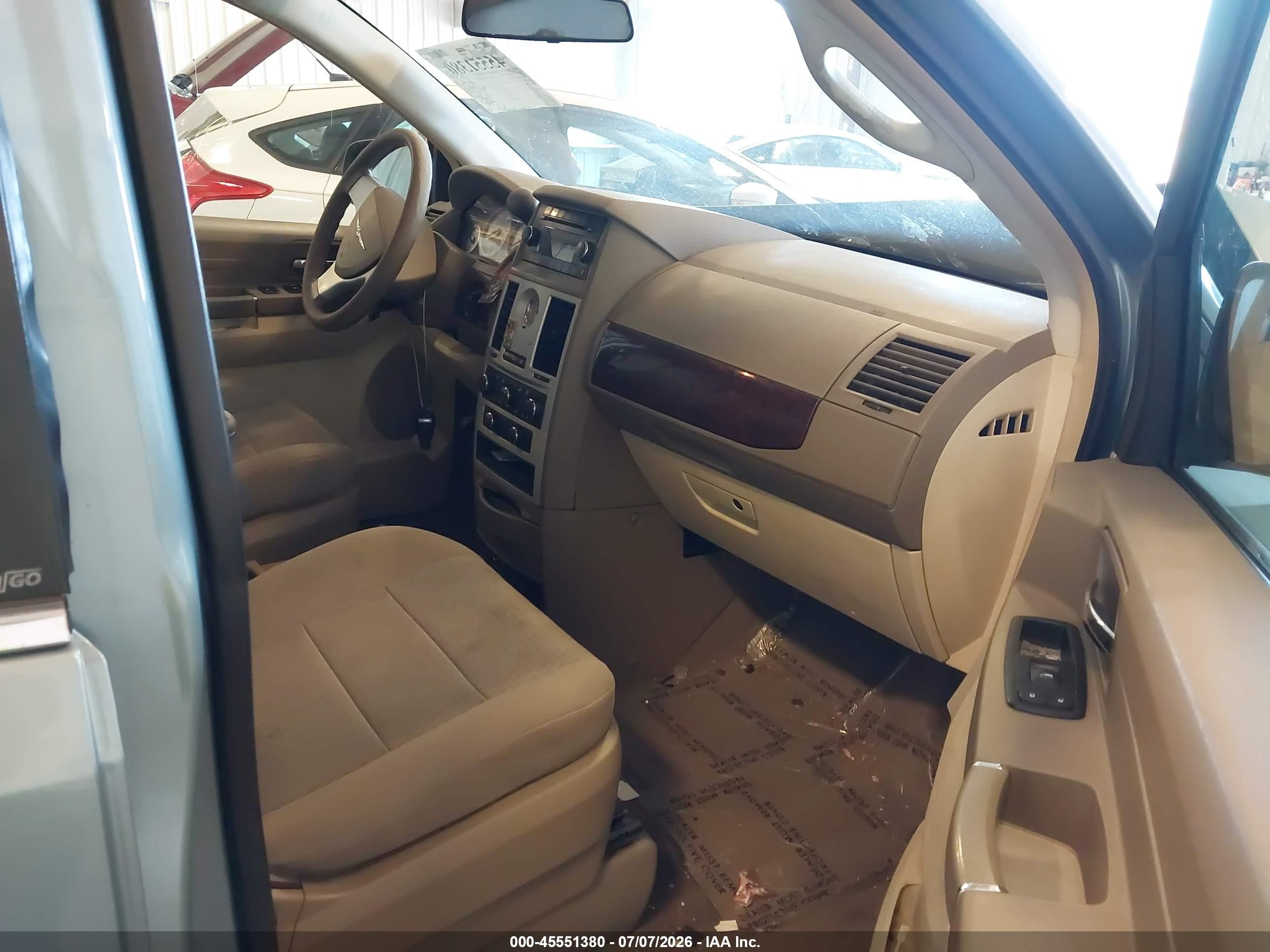 2010 Chrysler Town & Country Lx Light Blue vin: 2A4RR4DE6AR192469