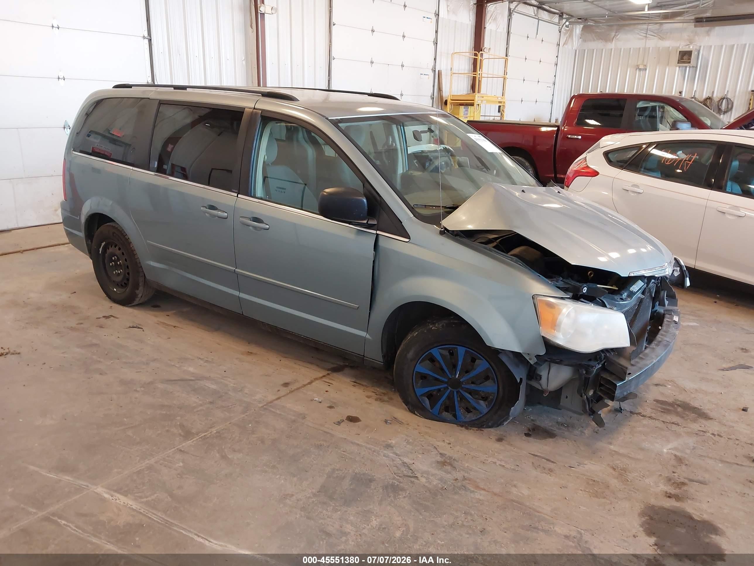 2010 Chrysler Town & Country Lx Light Blue vin: 2A4RR4DE6AR192469
