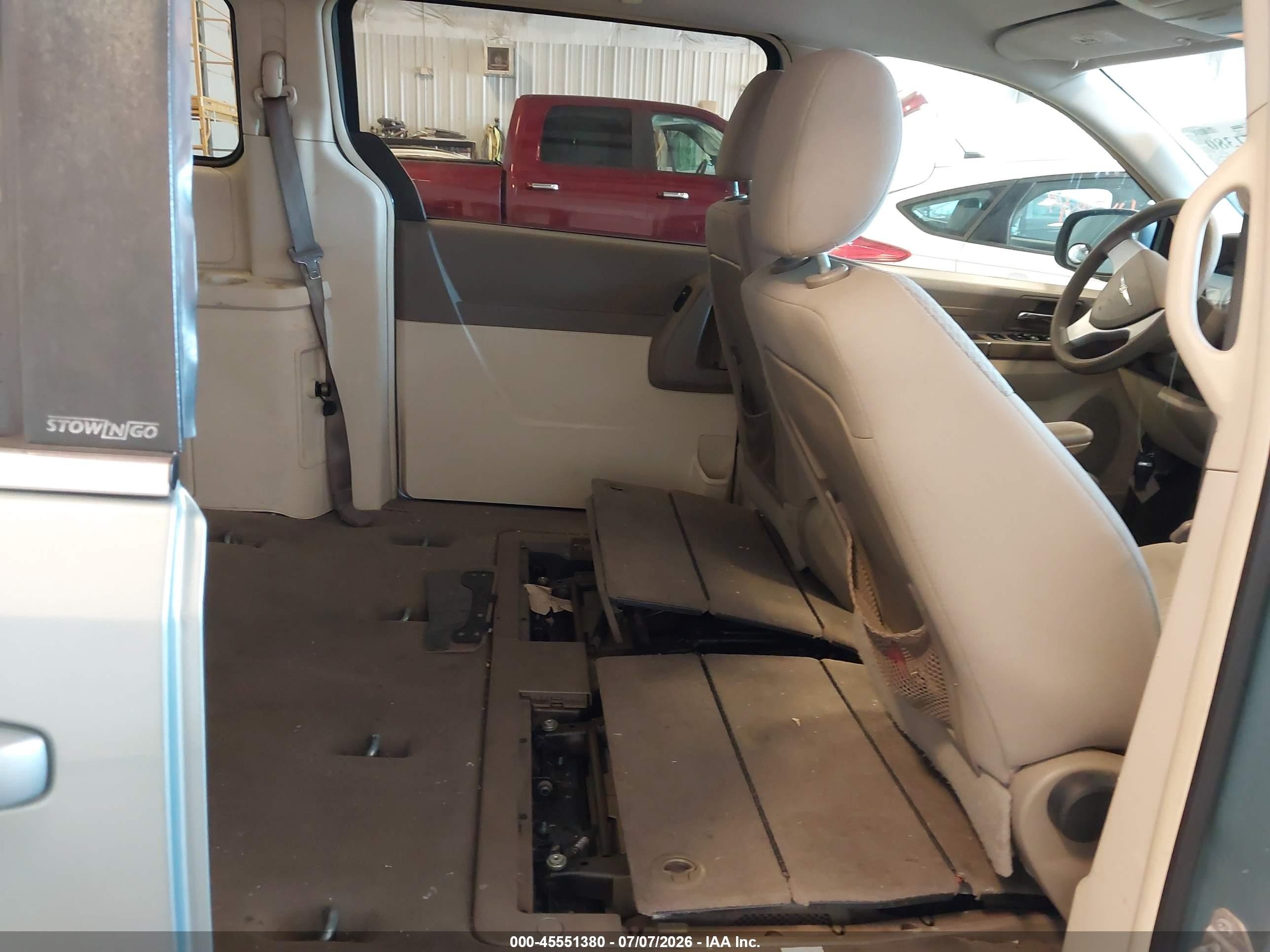 2010 Chrysler Town & Country Lx Light Blue vin: 2A4RR4DE6AR192469