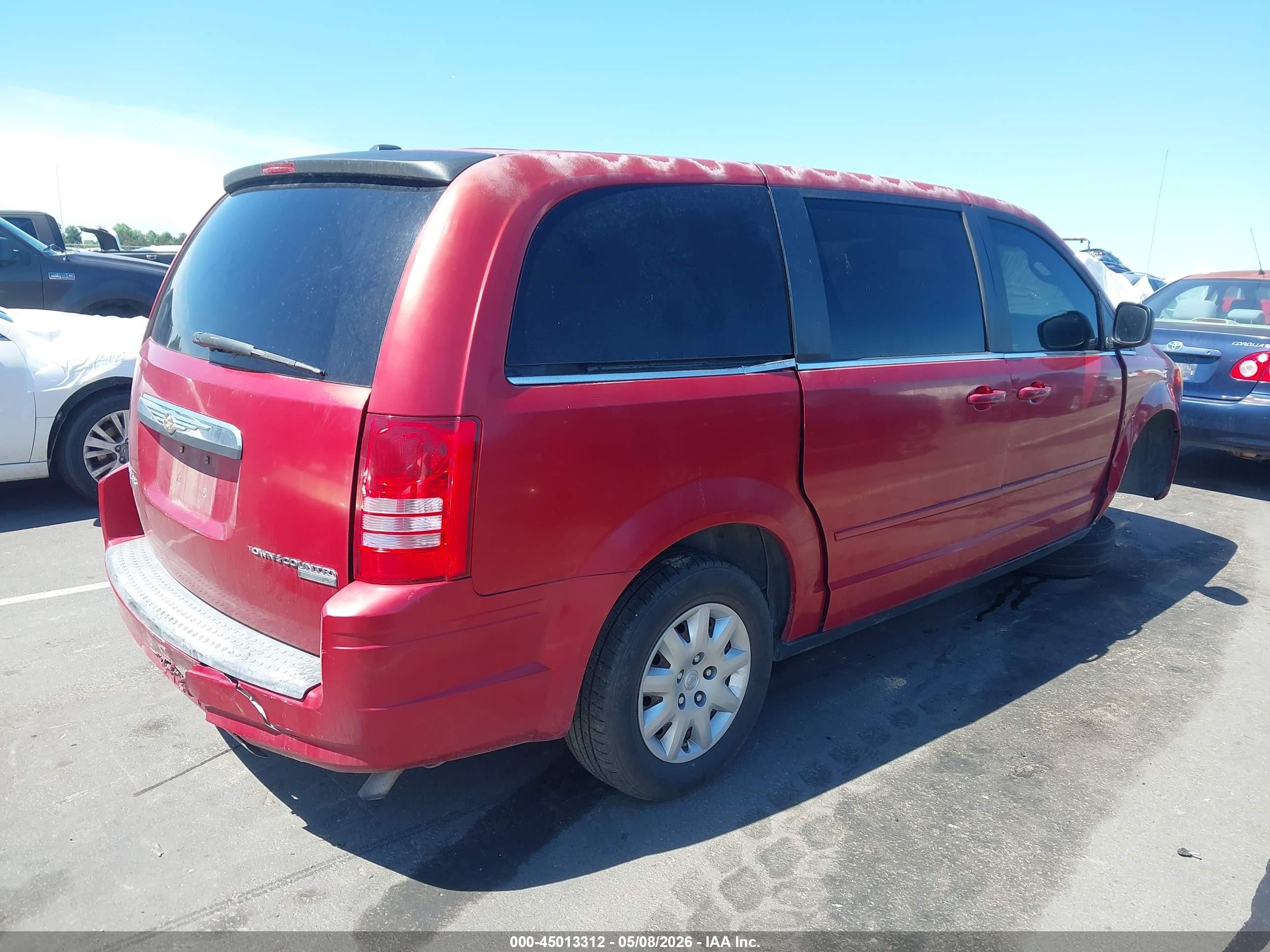 2010 Chrysler Town & Country Lx Red vin: 2A4RR4DE7AR189869