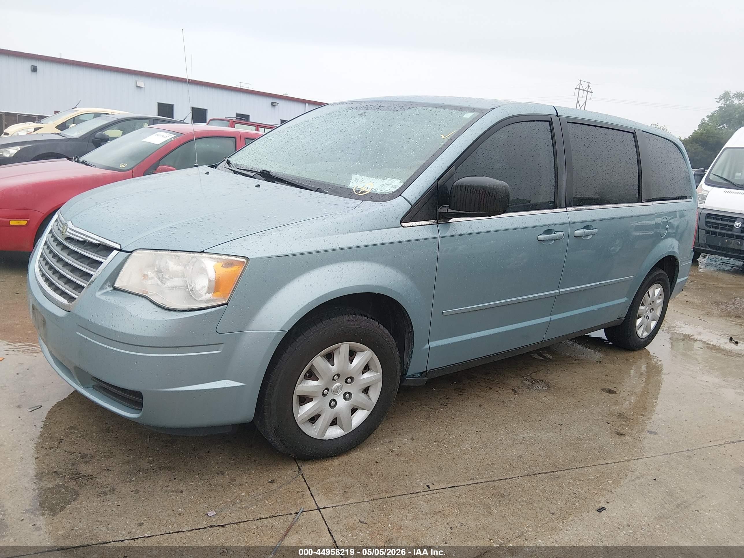 2010 Chrysler Town & Country Lx Blue vin: 2A4RR4DE9AR150040