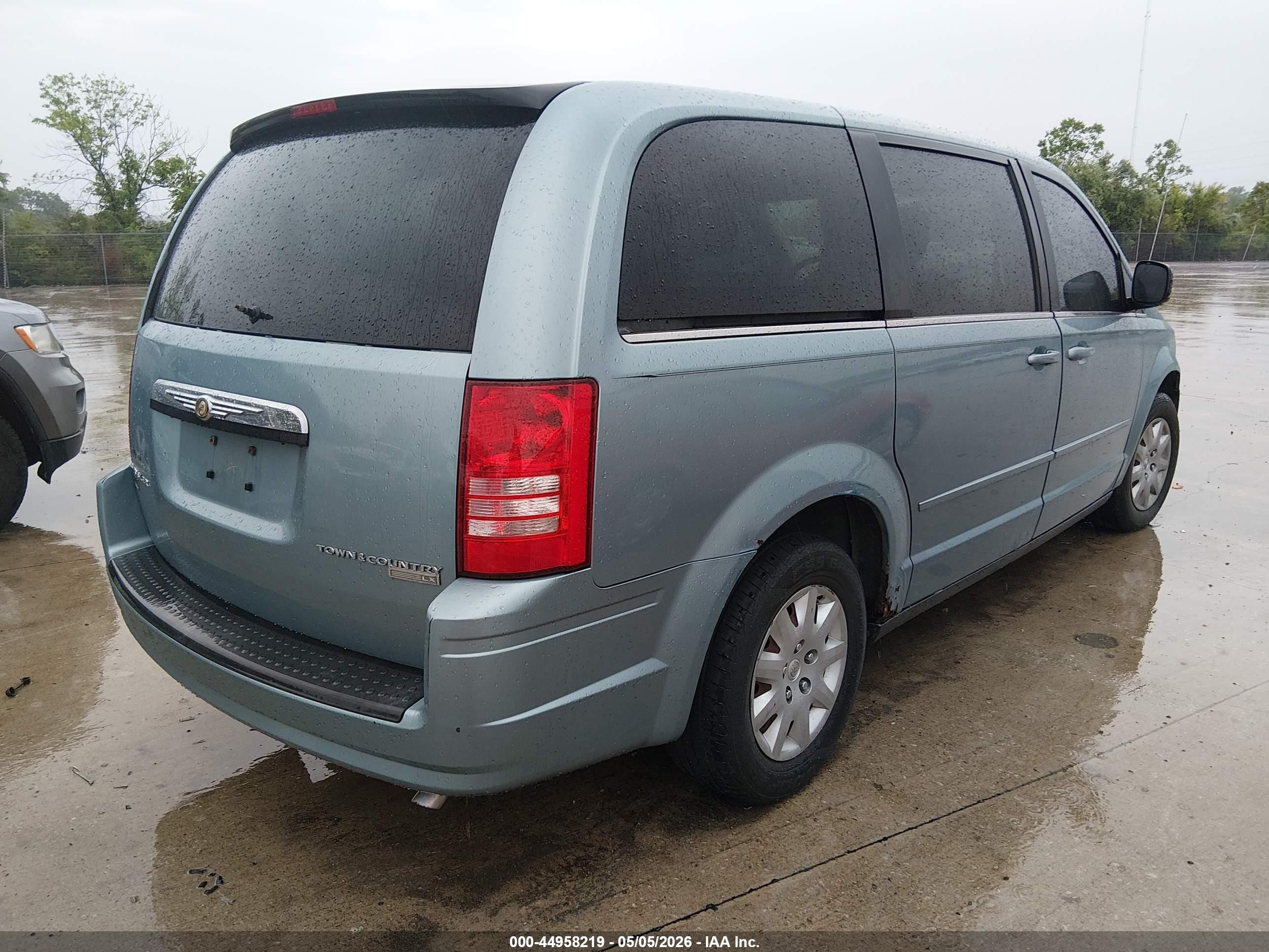 2010 Chrysler Town & Country Lx Blue vin: 2A4RR4DE9AR150040