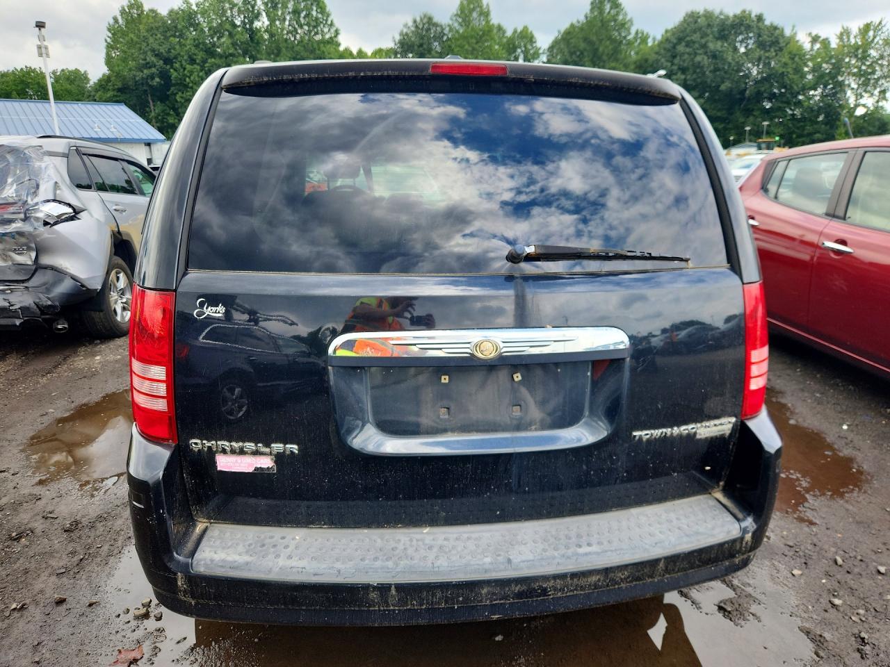 2010 Chrysler Town & Country Touring Black vin: 2A4RR5D10AR198674