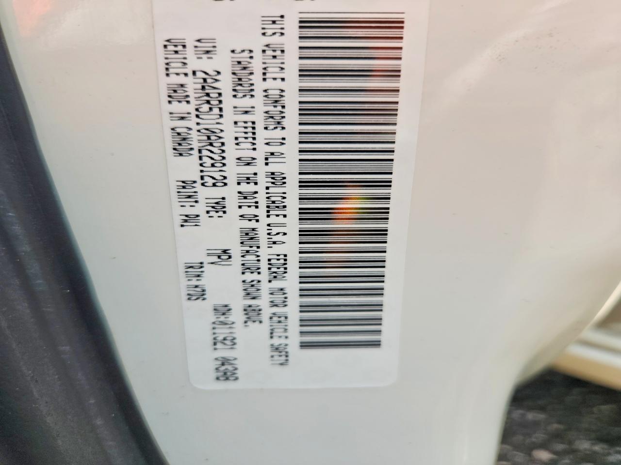 2010 Chrysler Town & Country Touring White vin: 2A4RR5D10AR229129