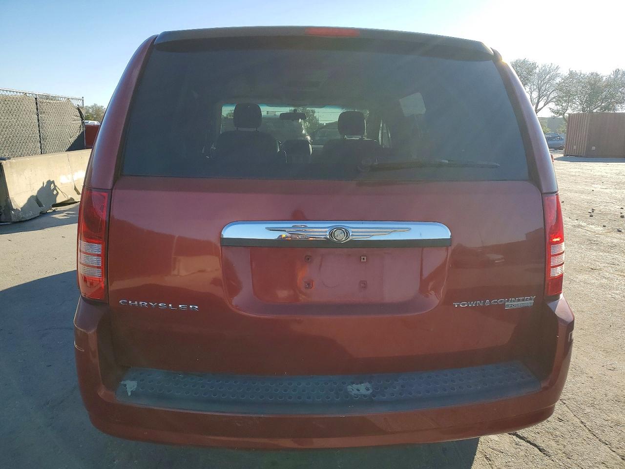 2010 Chrysler Town & Country Touring Красный vin: 2A4RR5D10AR233603