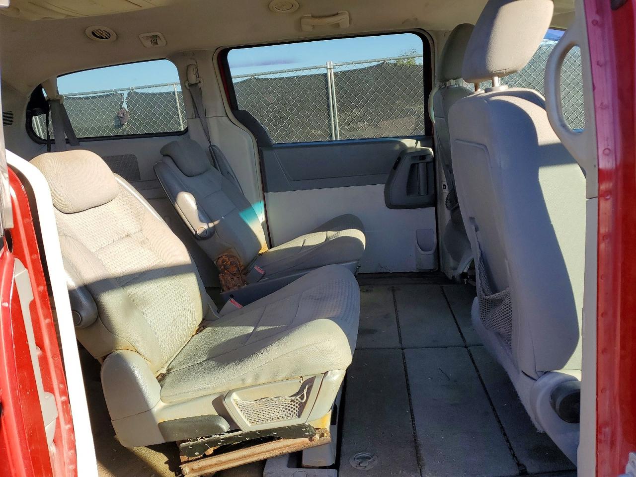 2010 Chrysler Town & Country Touring Красный vin: 2A4RR5D10AR233603