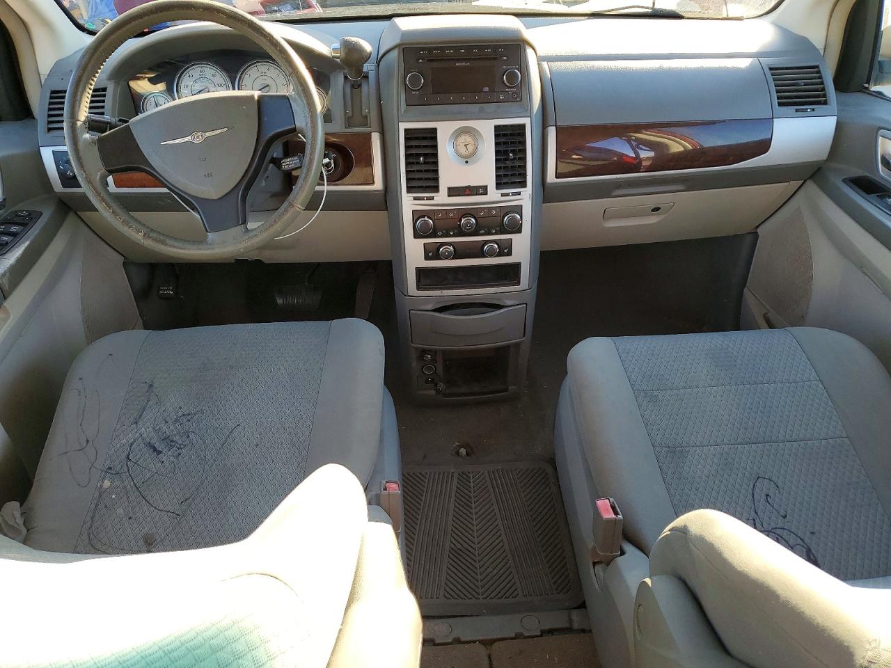 2010 Chrysler Town & Country Touring Красный vin: 2A4RR5D10AR233603