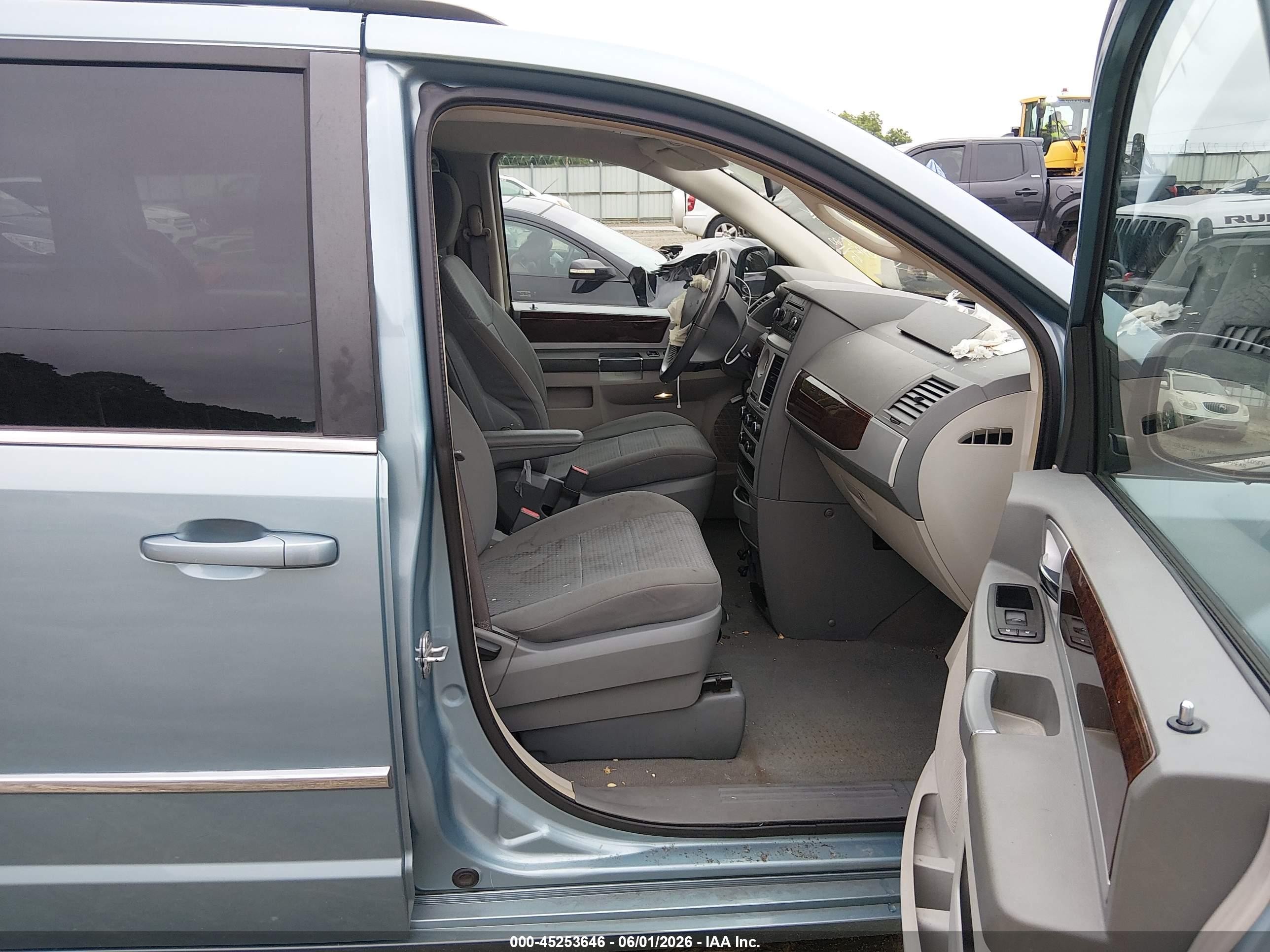 2010 Chrysler Town & Country Touring Blue vin: 2A4RR5D10AR243094