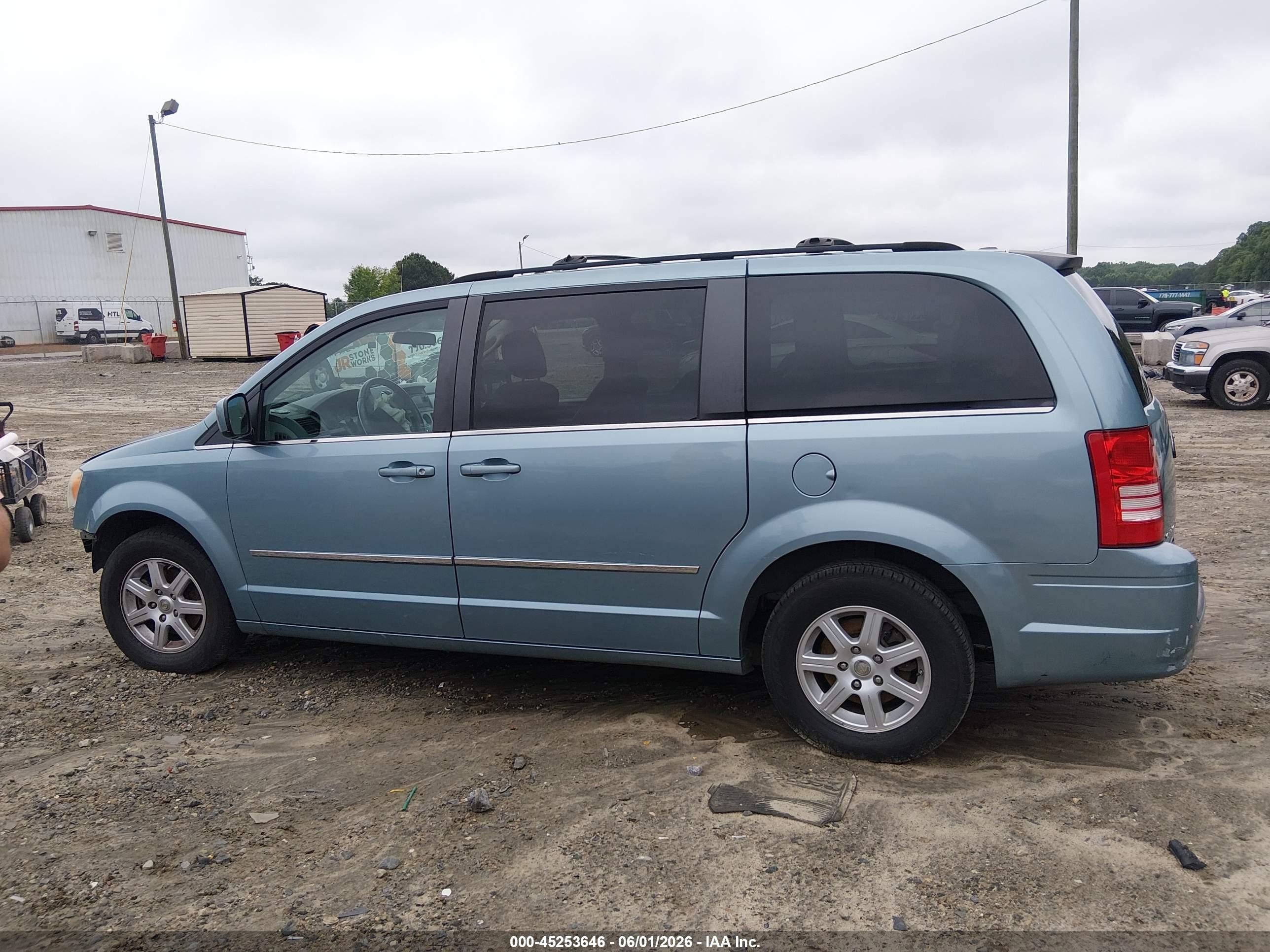 2010 Chrysler Town & Country Touring Blue vin: 2A4RR5D10AR243094