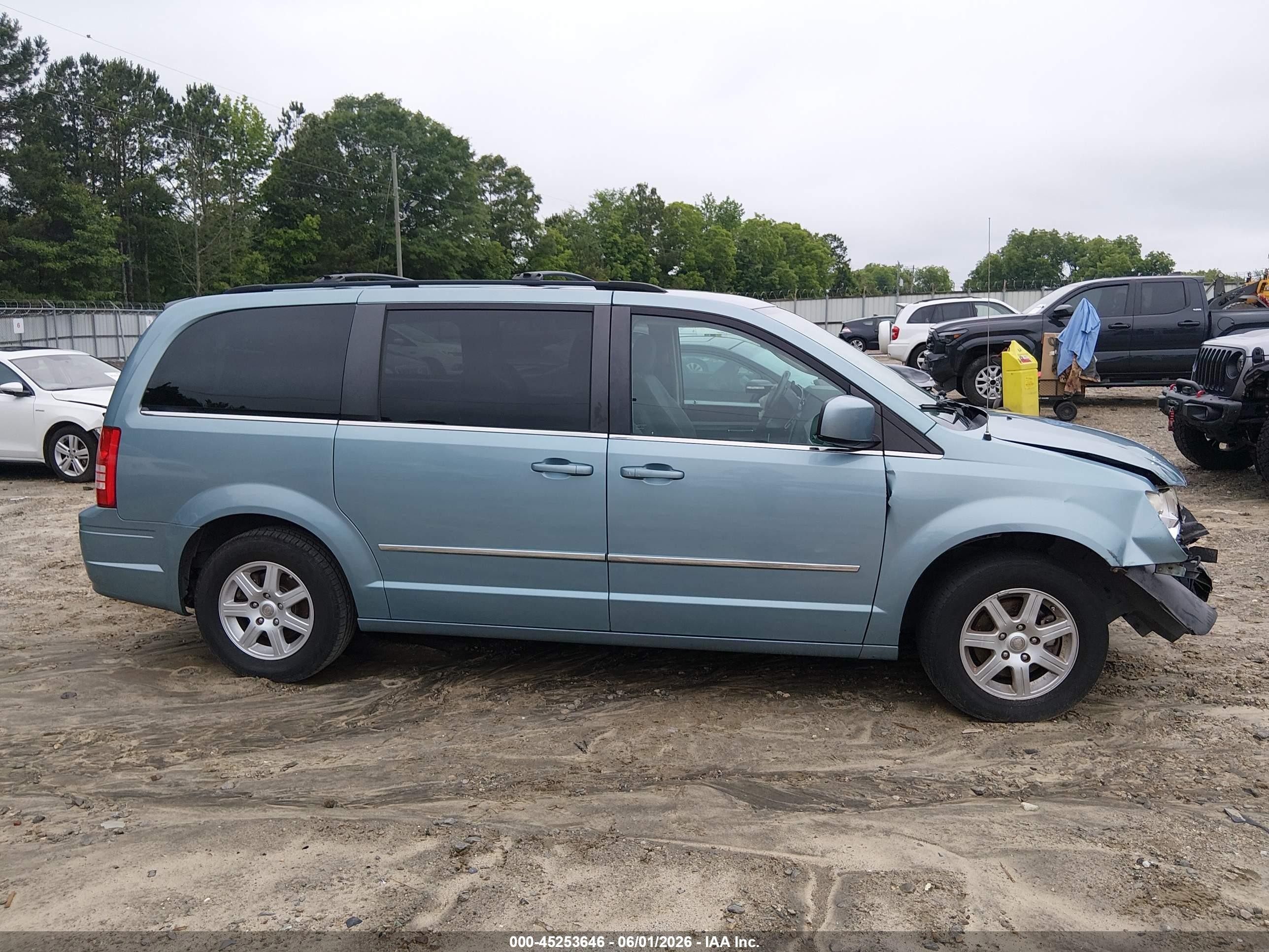 2010 Chrysler Town & Country Touring Blue vin: 2A4RR5D10AR243094