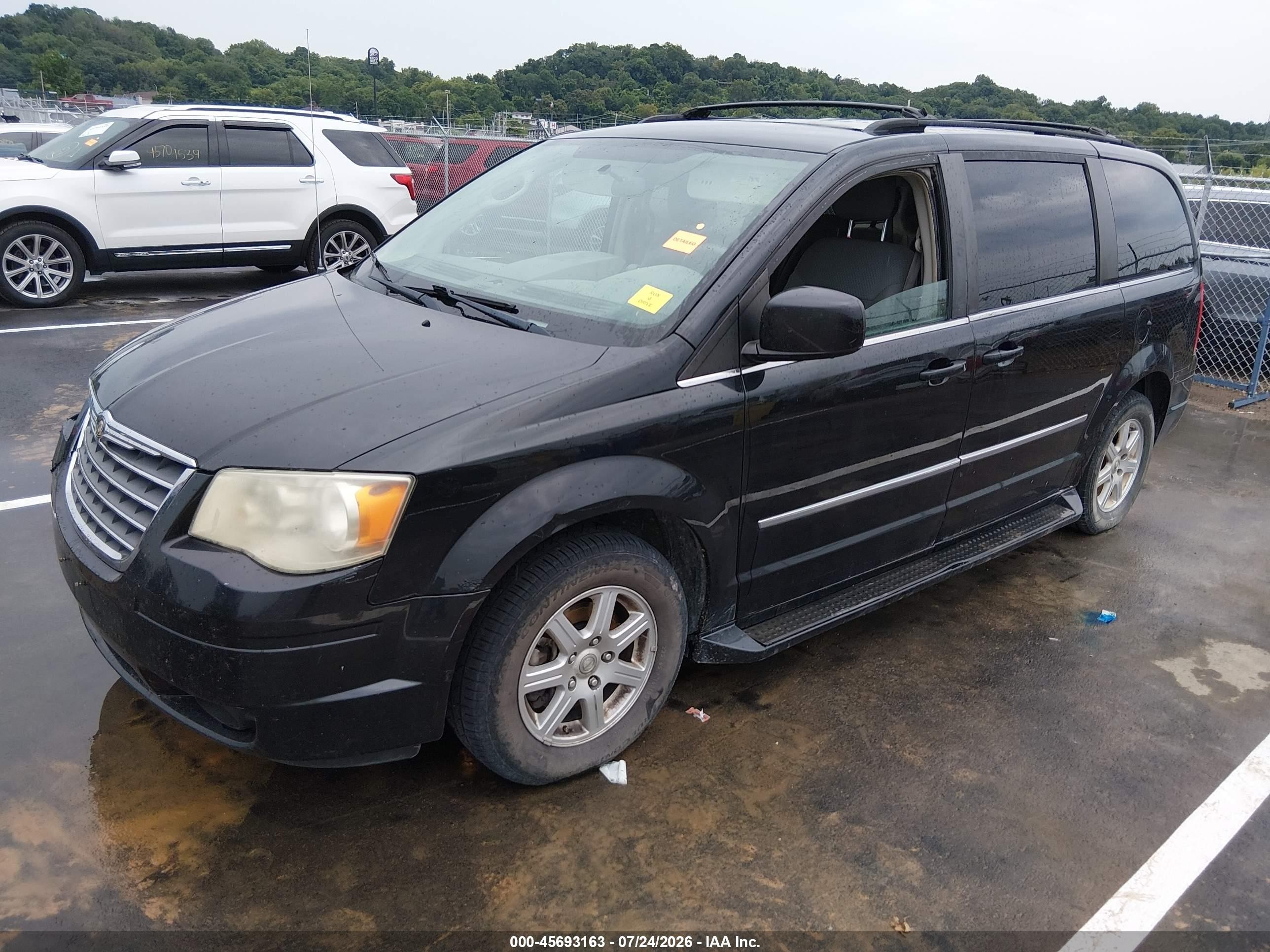 2010 Chrysler Town & Country Touring Black vin: 2A4RR5D10AR449869