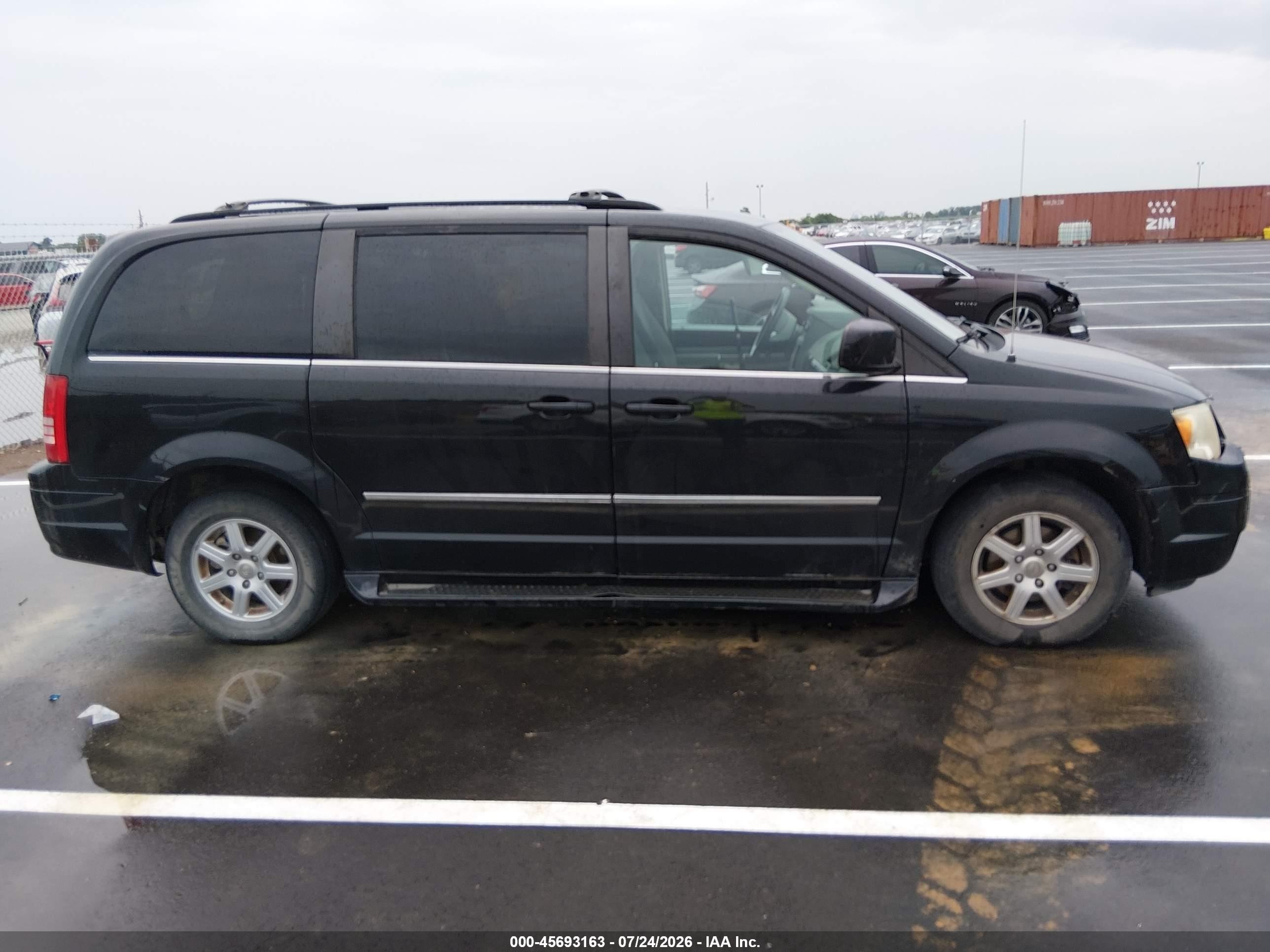 2010 Chrysler Town & Country Touring Black vin: 2A4RR5D10AR449869