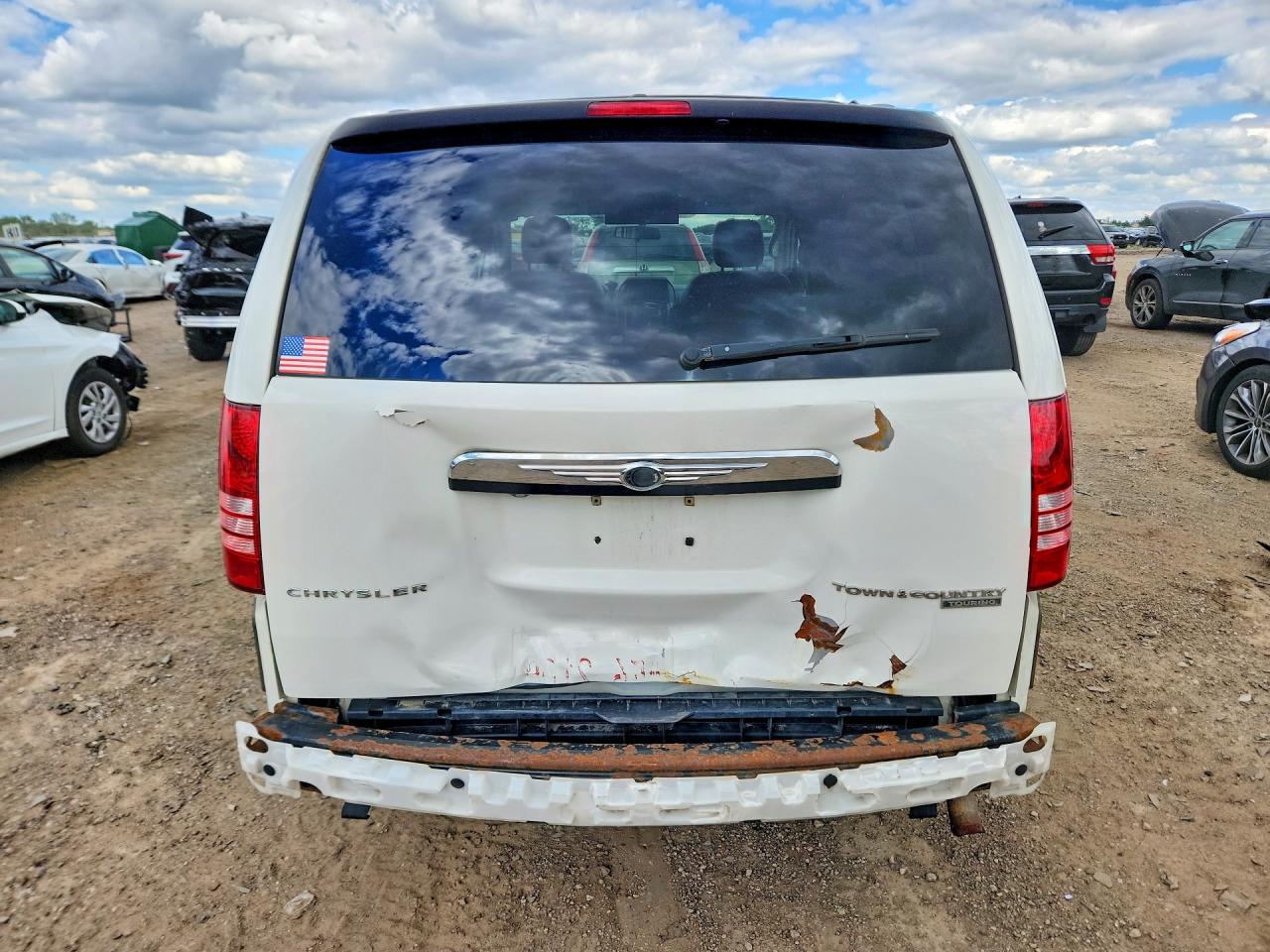 2010 Chrysler Town-country White vin: 2A4RR5D11AR217880