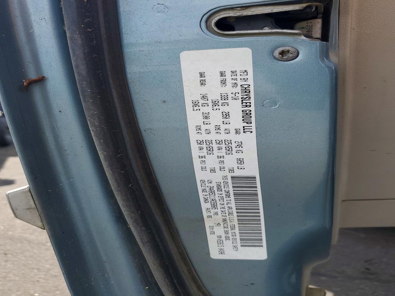 2010 Chrysler Town & Countr Blue vin: 2A4RR5D11AR358805