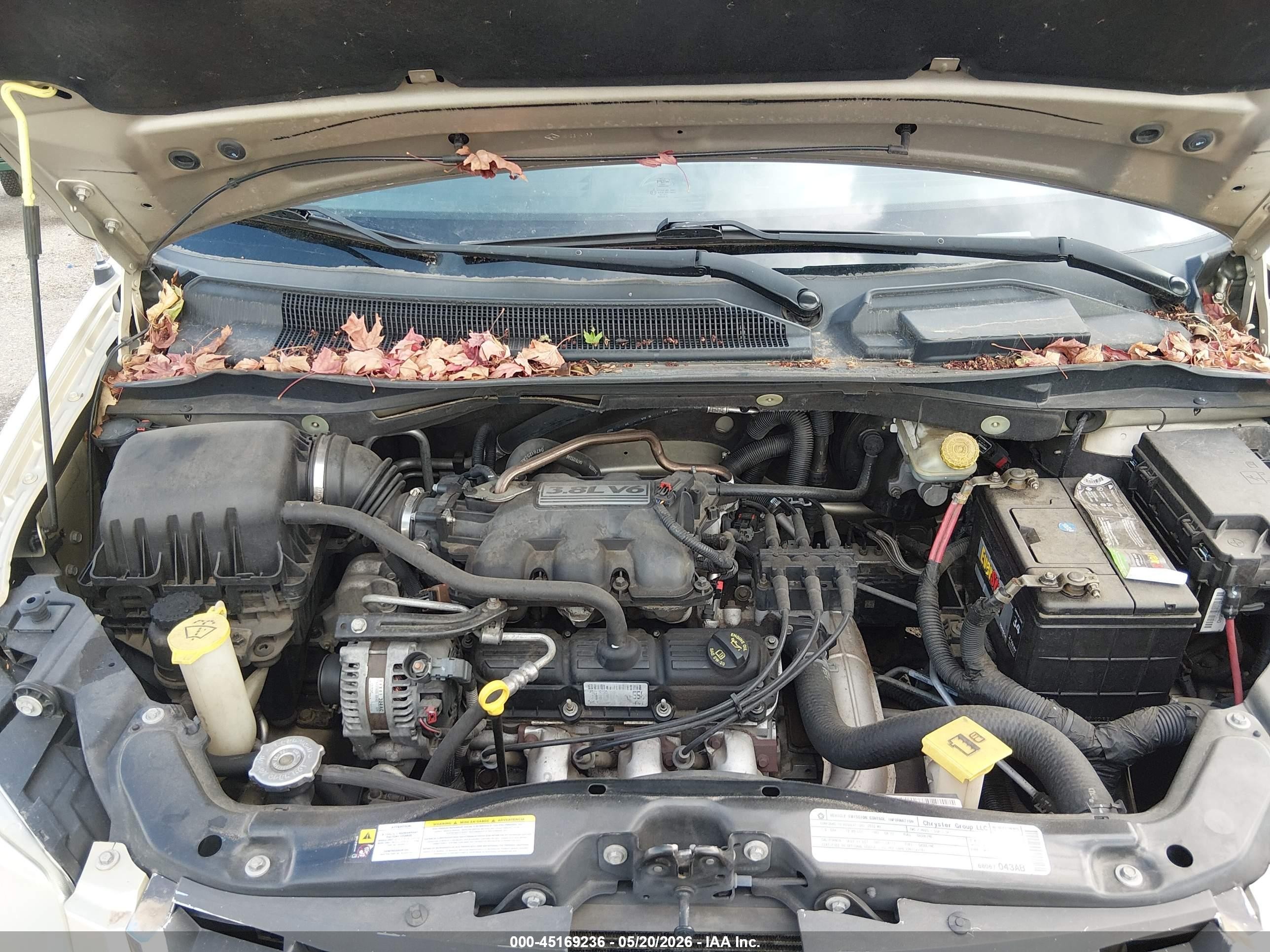 2010 Chrysler Town & Country Touring Gold vin: 2A4RR5D11AR369853