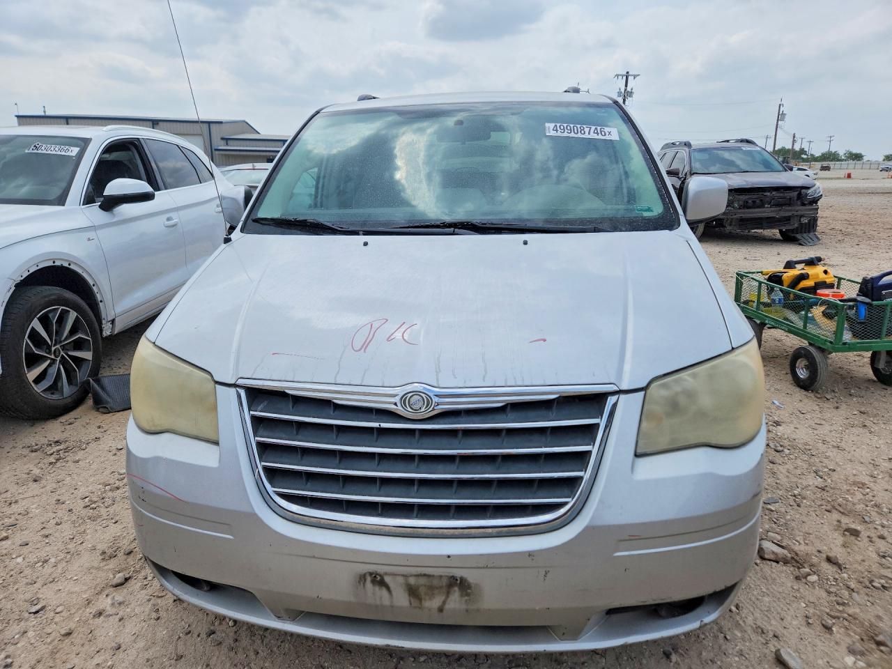 2010 Chrysler Town & Country Touring Silver vin: 2A4RR5D11AR460346