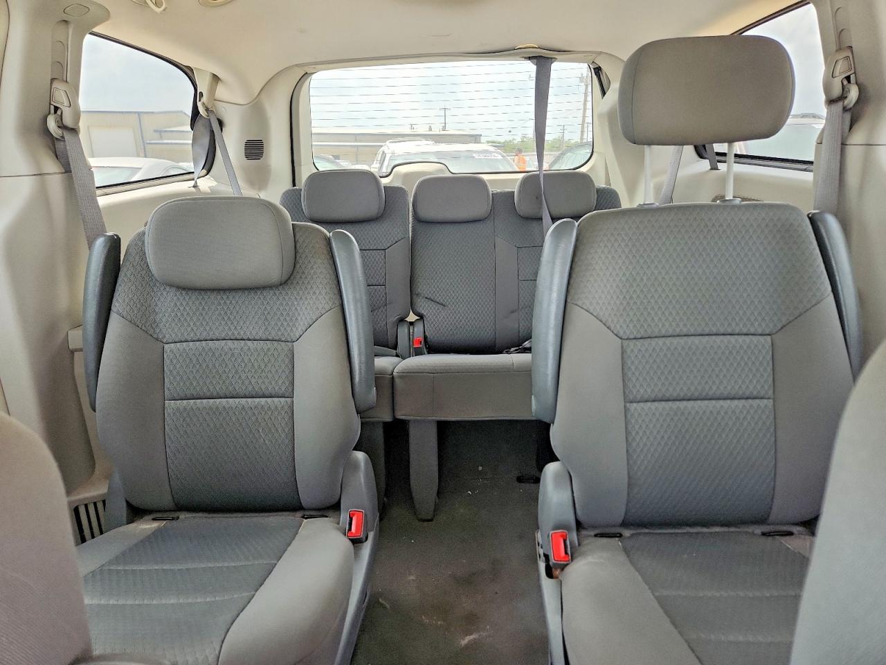 2010 Chrysler Town & Country Touring Silver vin: 2A4RR5D11AR460346