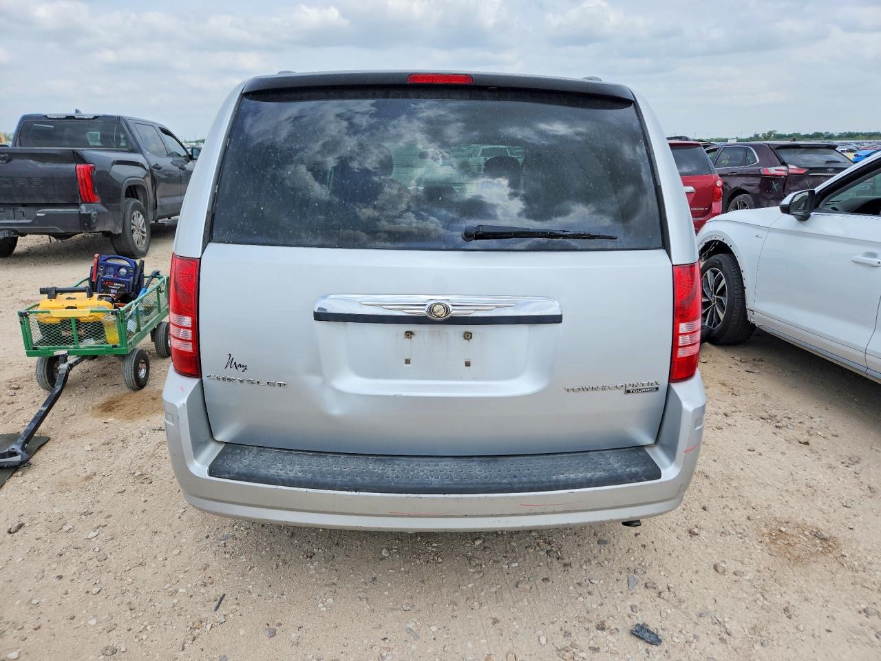 2010 Chrysler Town & Country Touring Silver vin: 2A4RR5D11AR460346