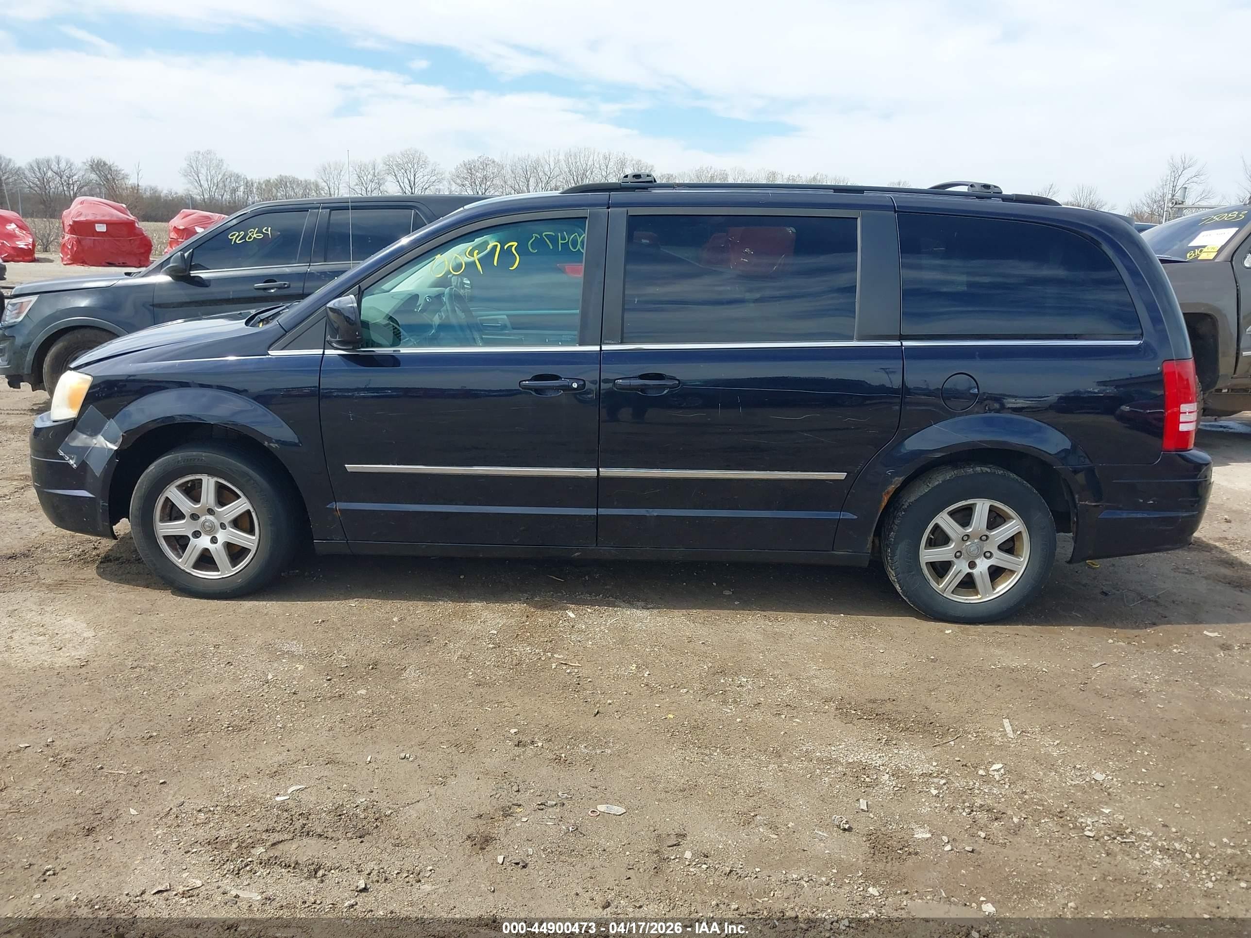 2010 Chrysler Town & Country Touring Blue vin: 2A4RR5D11AR493752