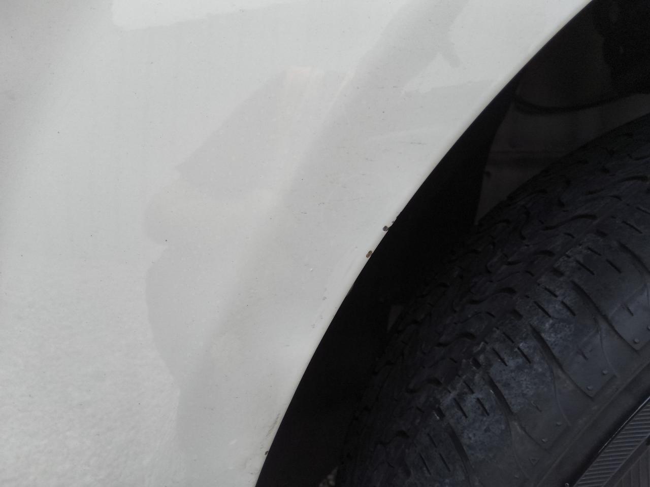 2010 Chrysler Town & Country Touring White vin: 2A4RR5D12AR176319 Damage: Right Front Fender, Heavy Scratch, 1/8 To 1/2 Inch