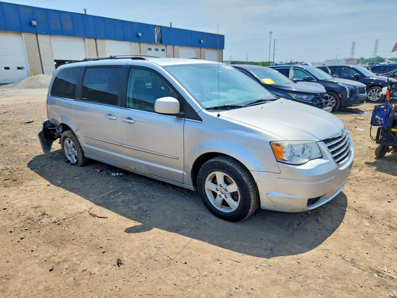 2010 Chrysler Town & Country Touring Silver vin: 2A4RR5D12AR188468