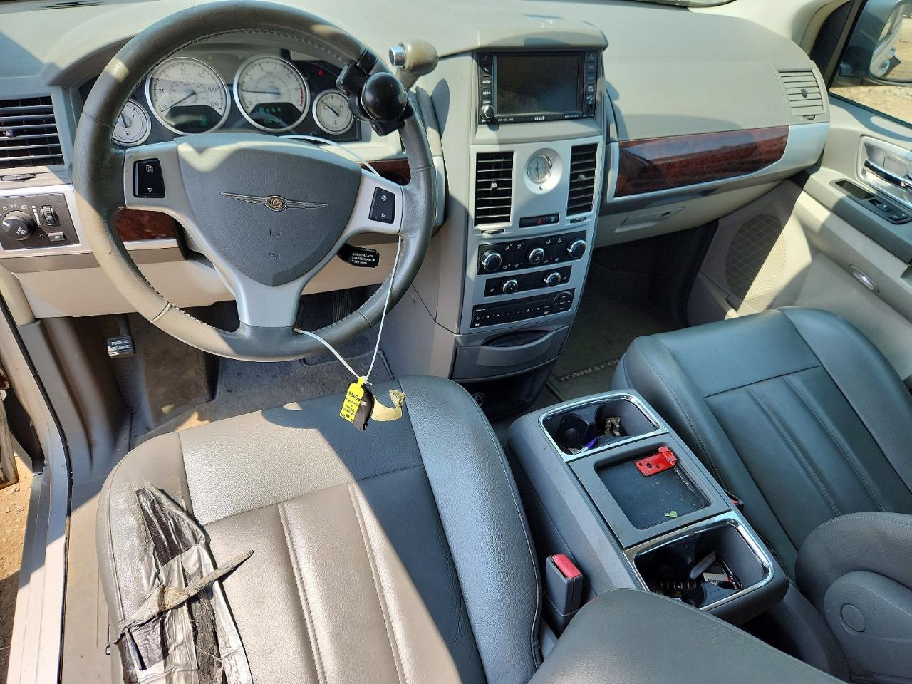 2010 Chrysler Town & Country Touring Silver vin: 2A4RR5D12AR188468