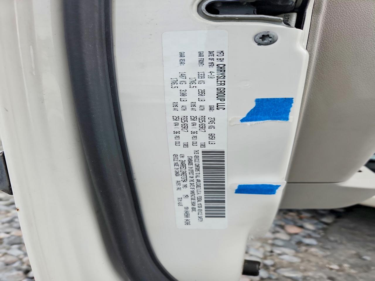 2010 Chrysler Town & Country Touring White vin: 2A4RR5D12AR273794
