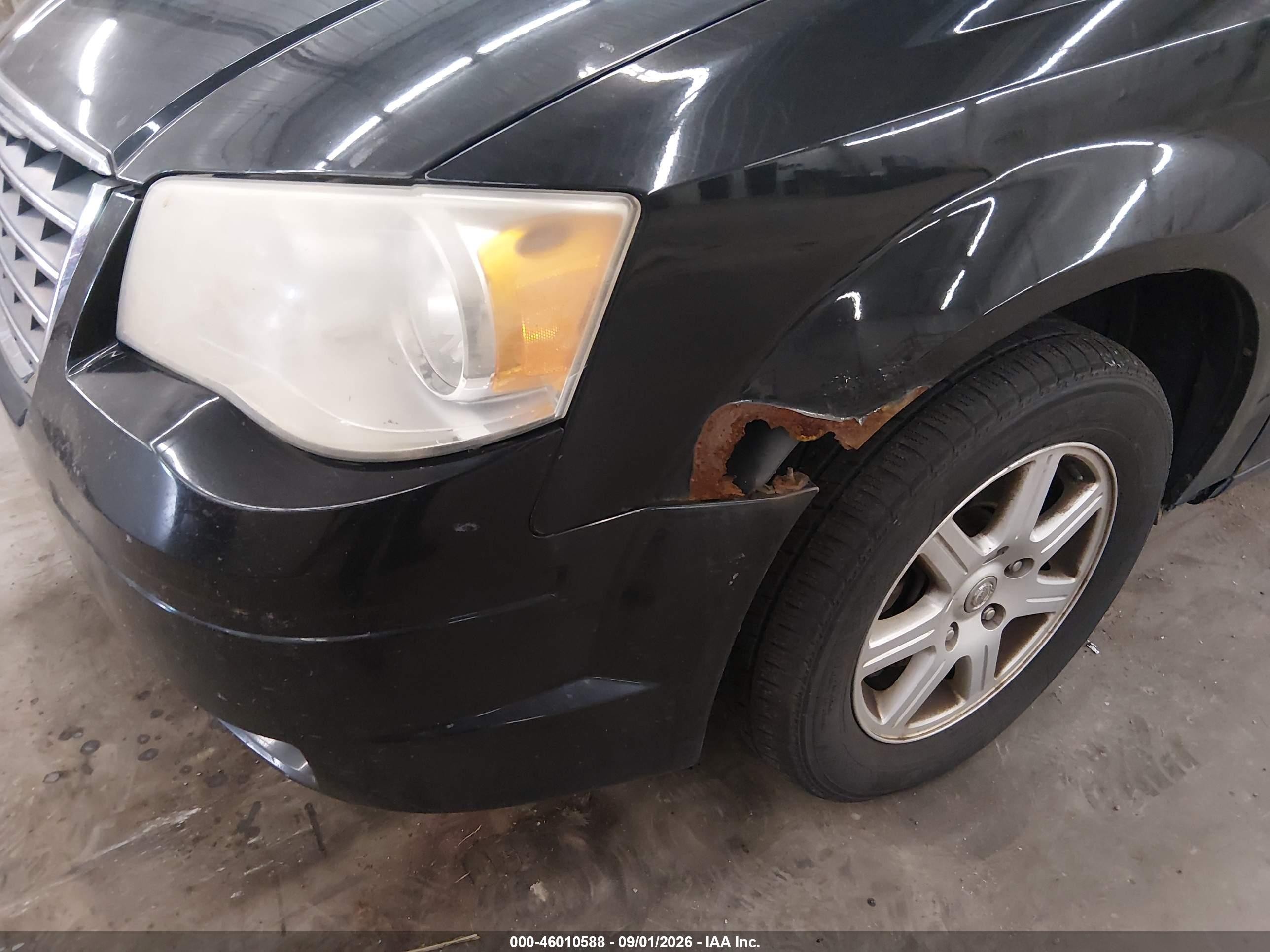 2010 Chrysler Town & Country Touring Black vin: 2A4RR5D12AR285587