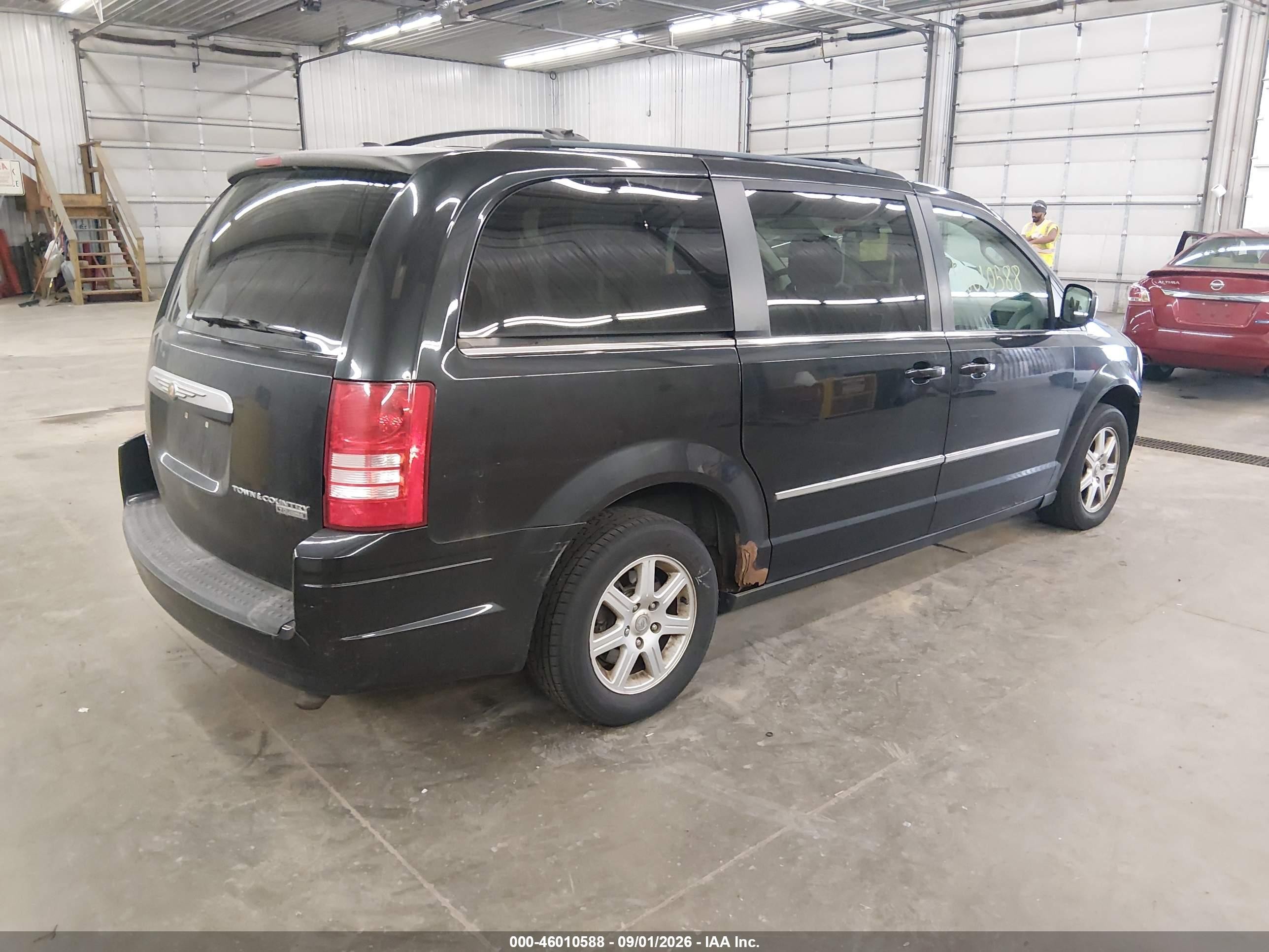 2010 Chrysler Town & Country Touring Black vin: 2A4RR5D12AR285587