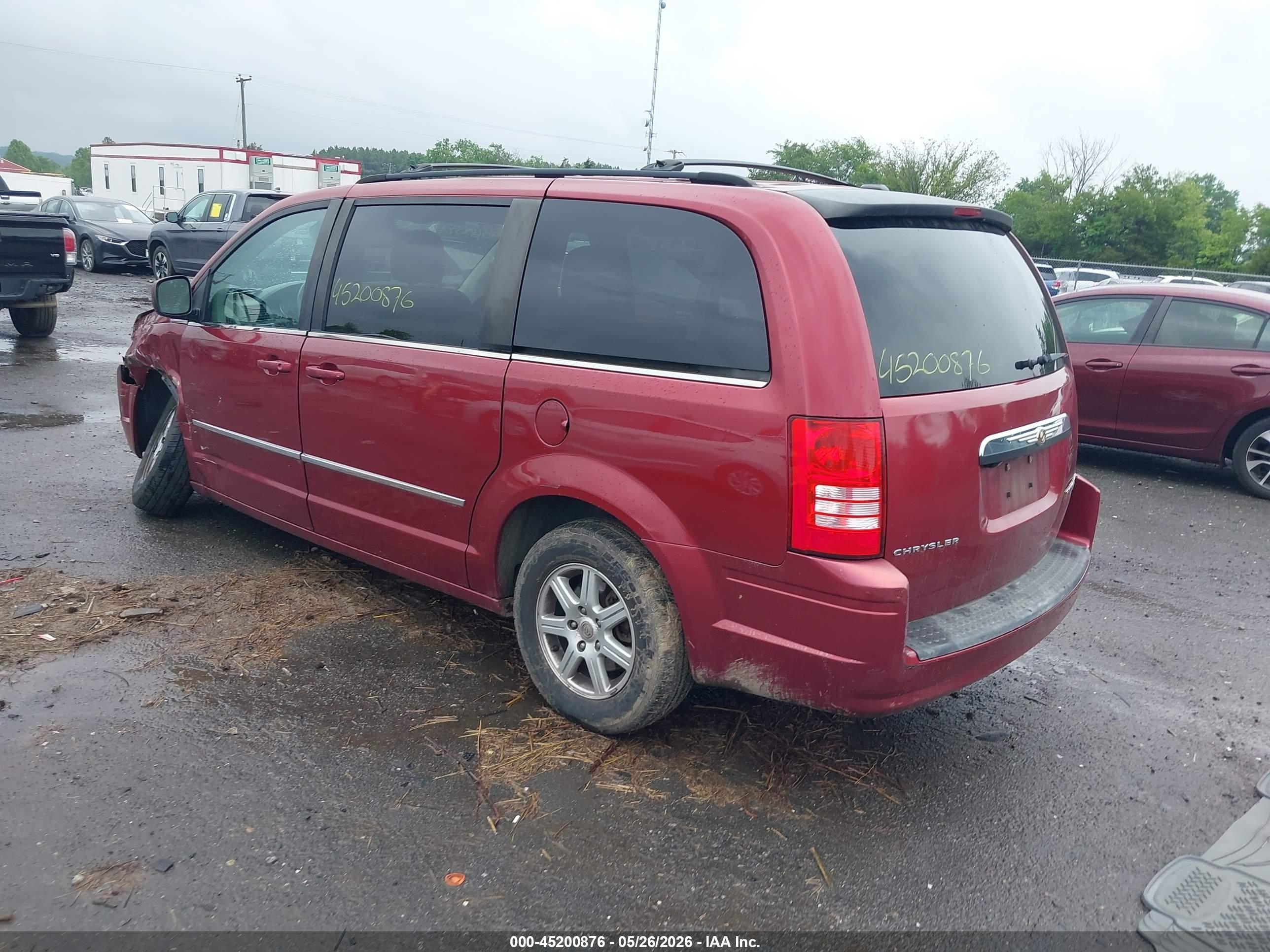 2010 Chrysler Town & Country Touring Красный vin: 2A4RR5D12AR358599