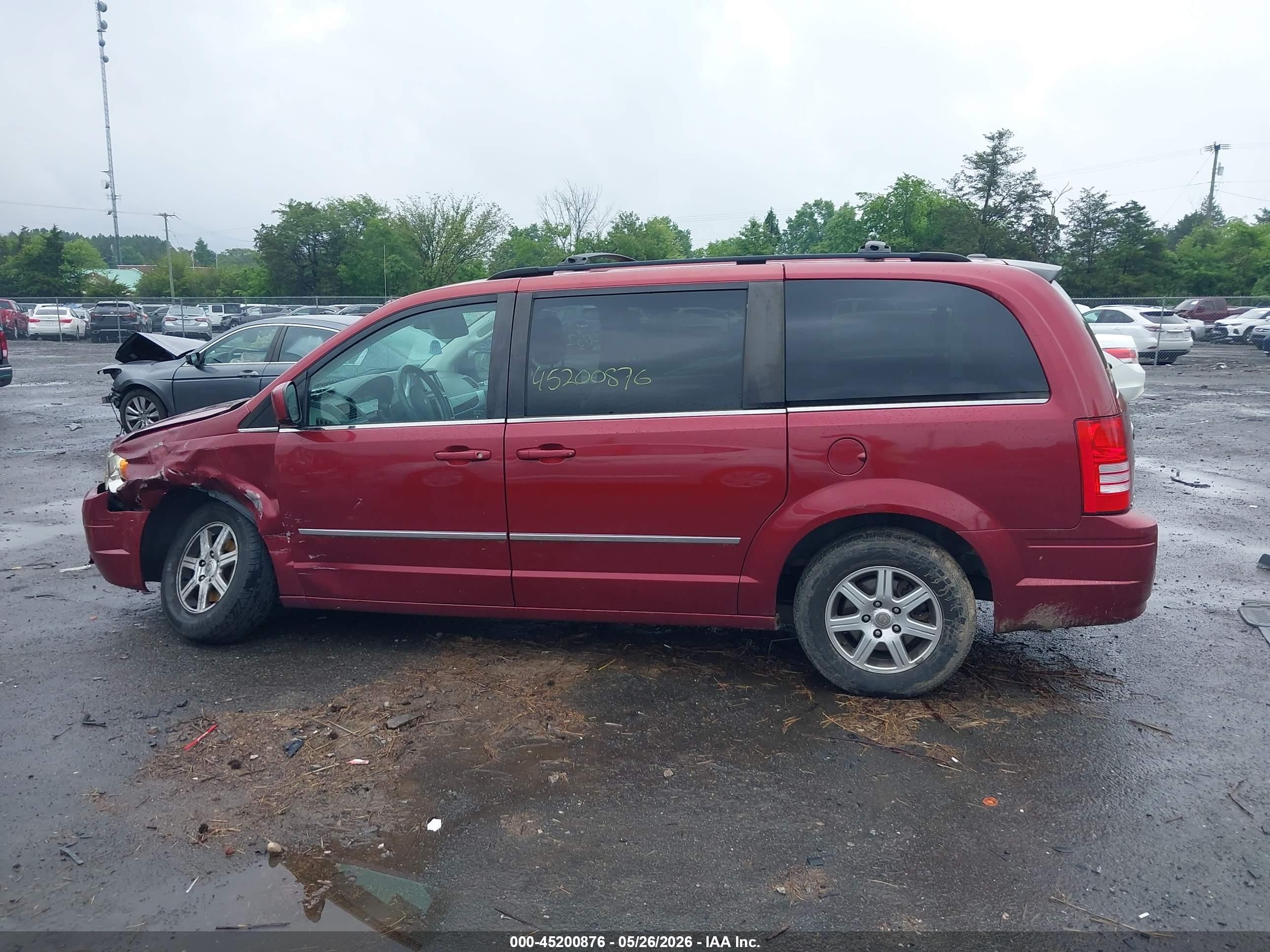 2010 Chrysler Town & Country Touring Красный vin: 2A4RR5D12AR358599