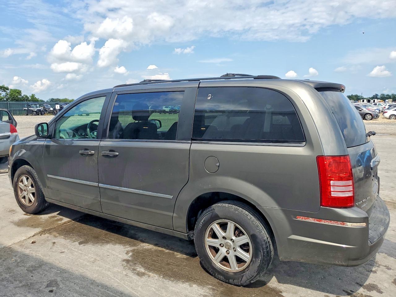 2010 Chrysler Town And Country Gray vin: 2A4RR5D12AR415951